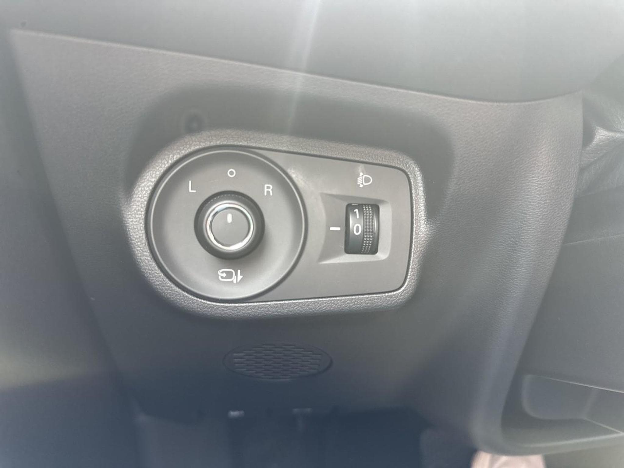 MG MG3 1.5 HYBRID+ 195 LUXURY (2026) - Photo 16