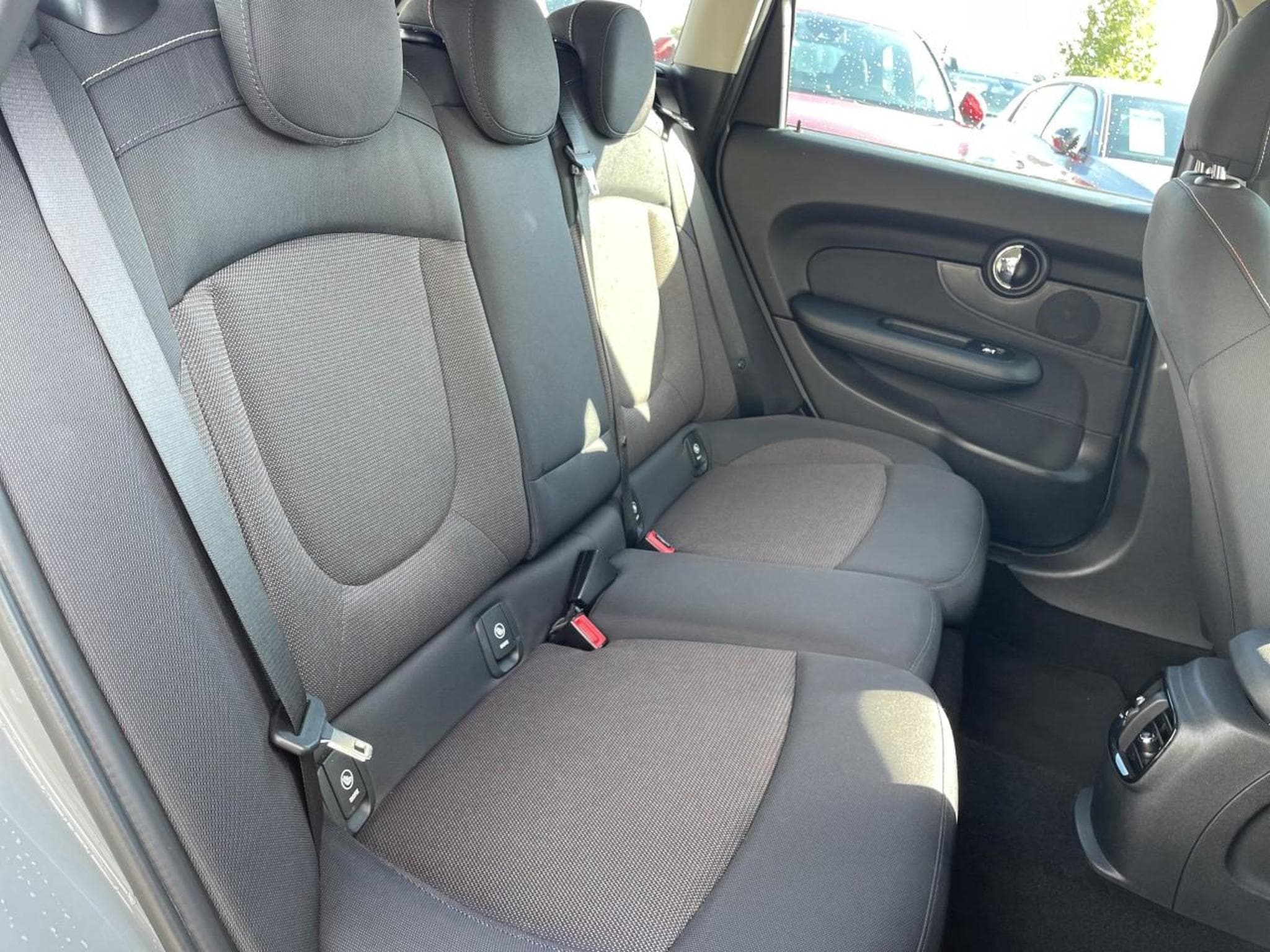Mini CLUBMAN COOPER D 150 BUSINESS (2017) - Photo 16