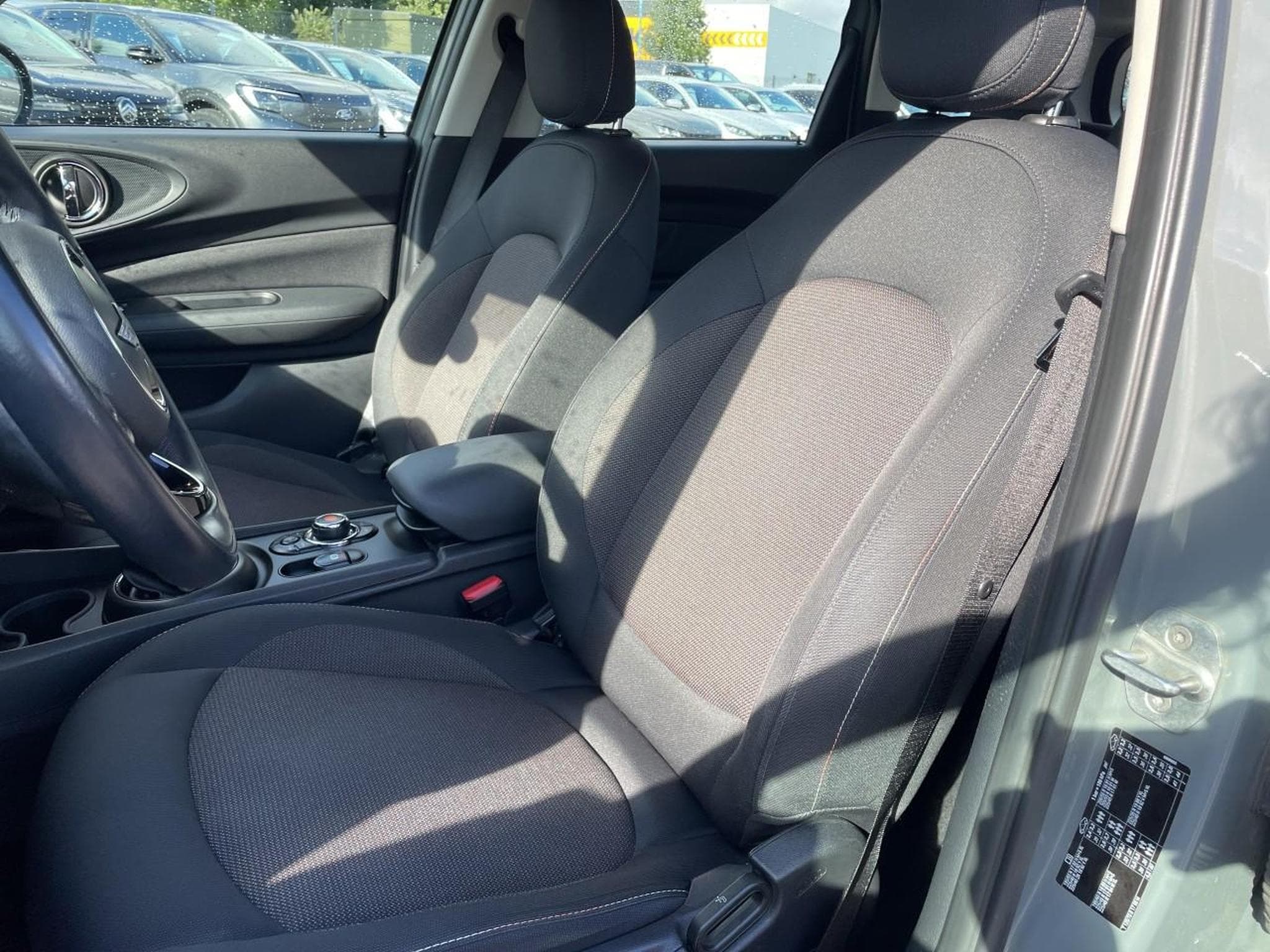 Mini CLUBMAN COOPER D 150 BUSINESS (2017) - Photo 15