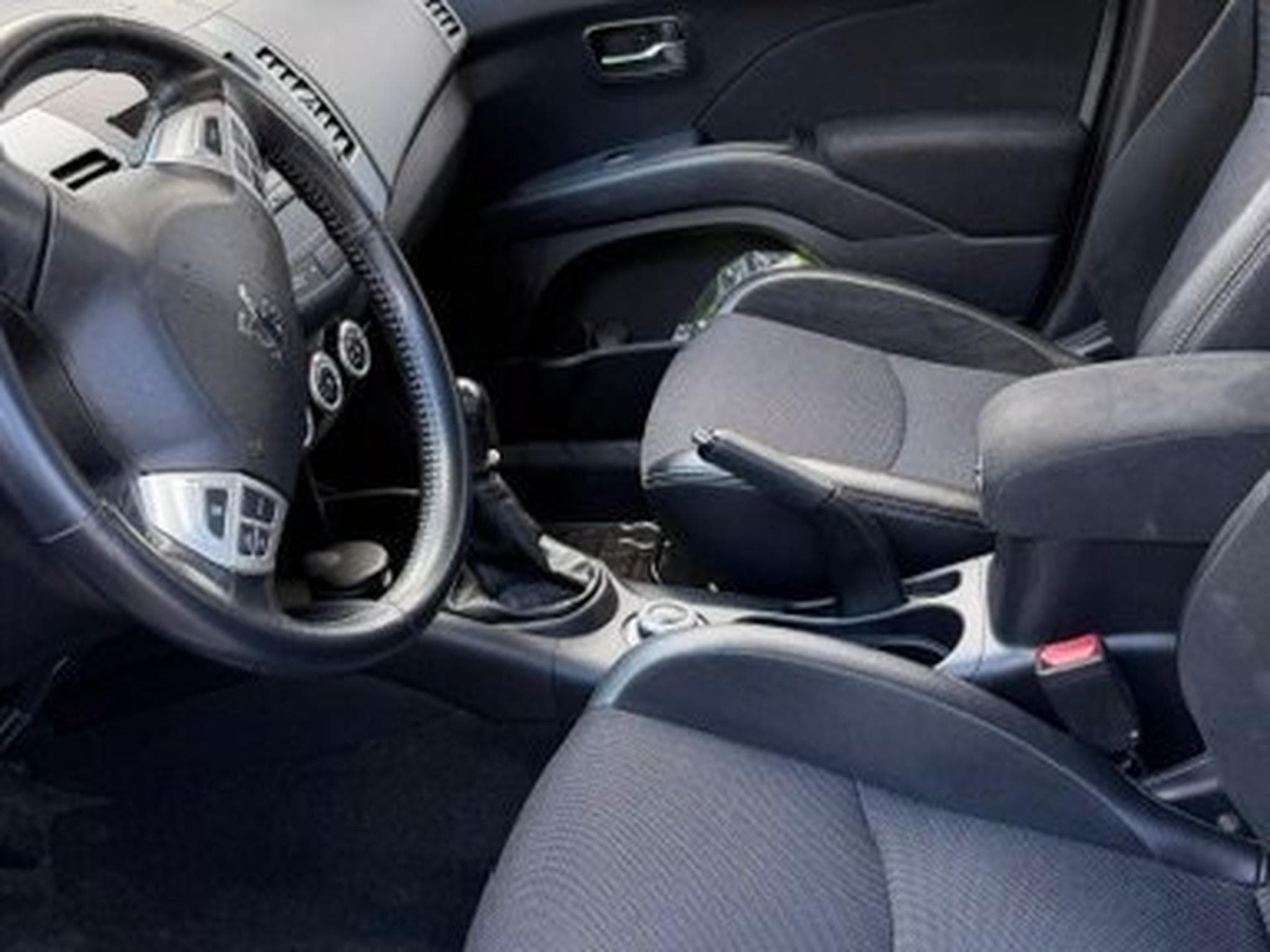 Peugeot 4007 (2009) - Photo 5