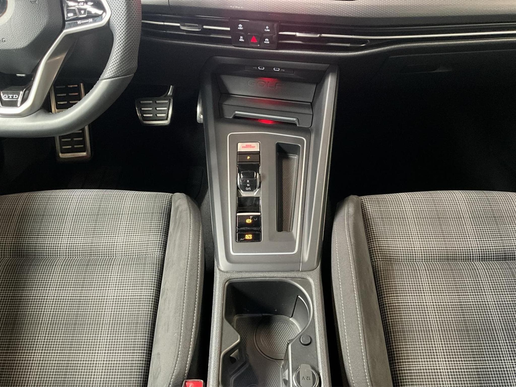 VW Golf GTD+DSG+LED+PANO+AHK+KEYLESS (2022) - Photo 12