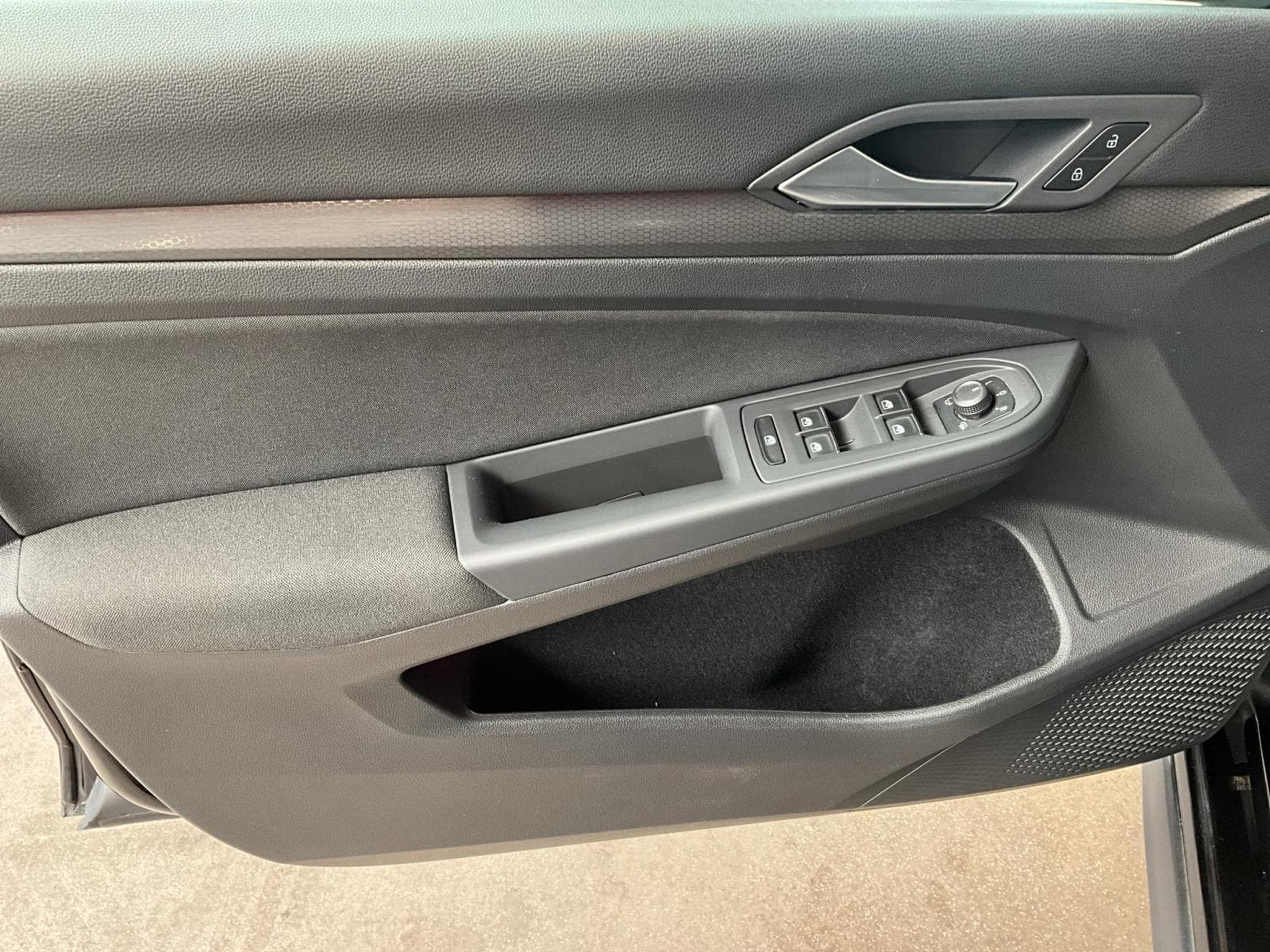 VW Golf GTD+DSG+LED+PANO+AHK+KEYLESS (2022) - Photo 14