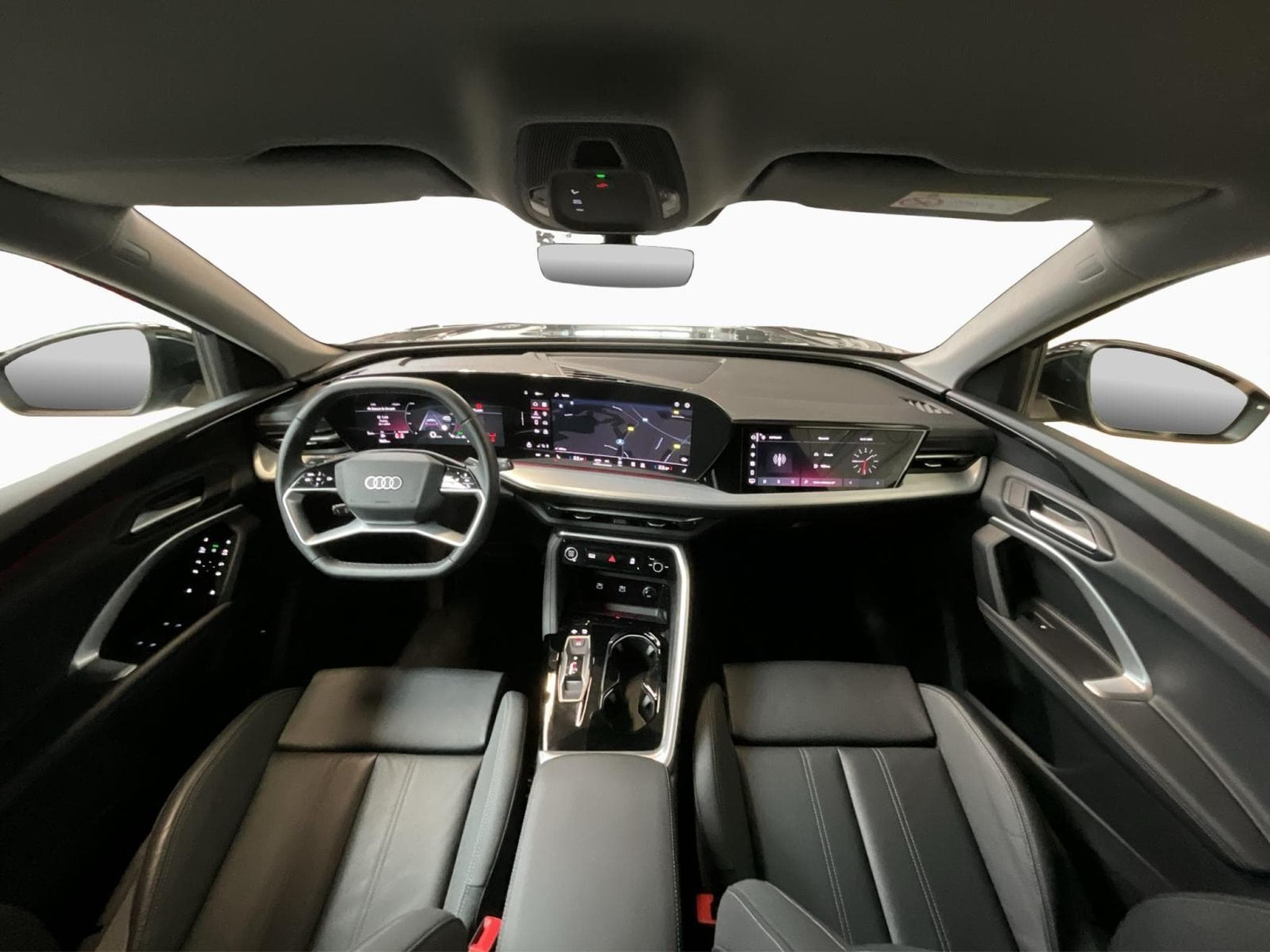 Audi Q5 Sportback+TFSI+S-Tronic+TechPlus+P.Business+LM18 (2025) - Photo 2