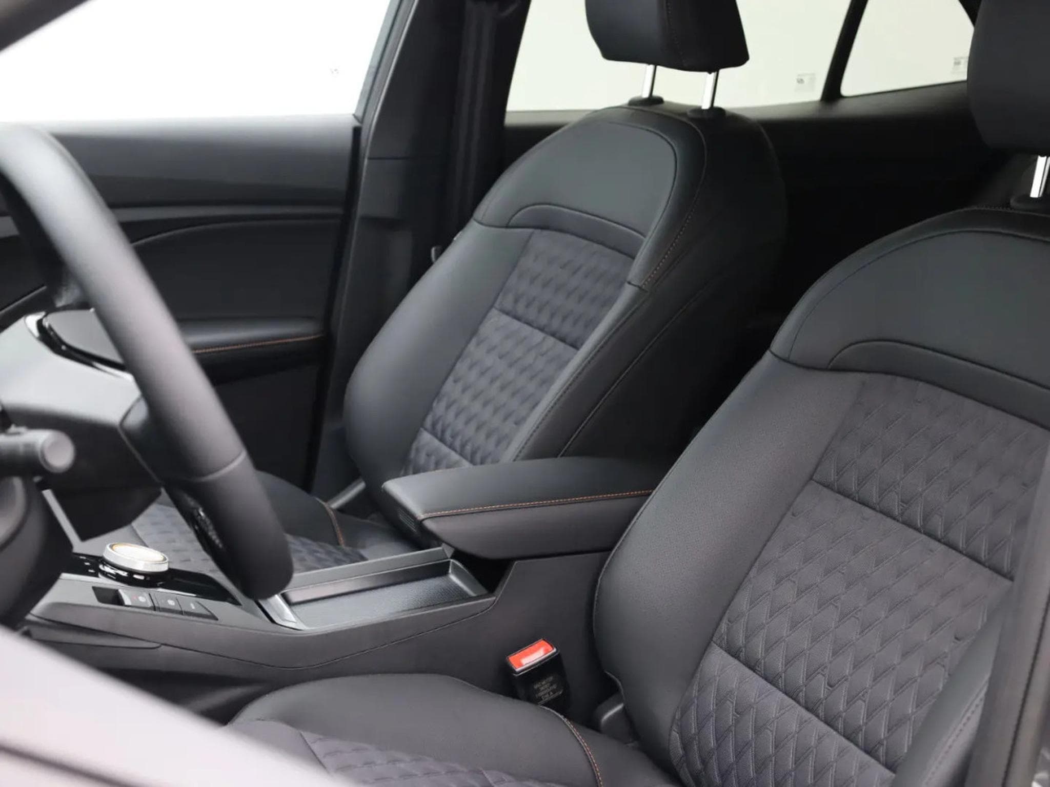 MG MG3 1.5 Hybrid+ 194 (2026) - Foto 8