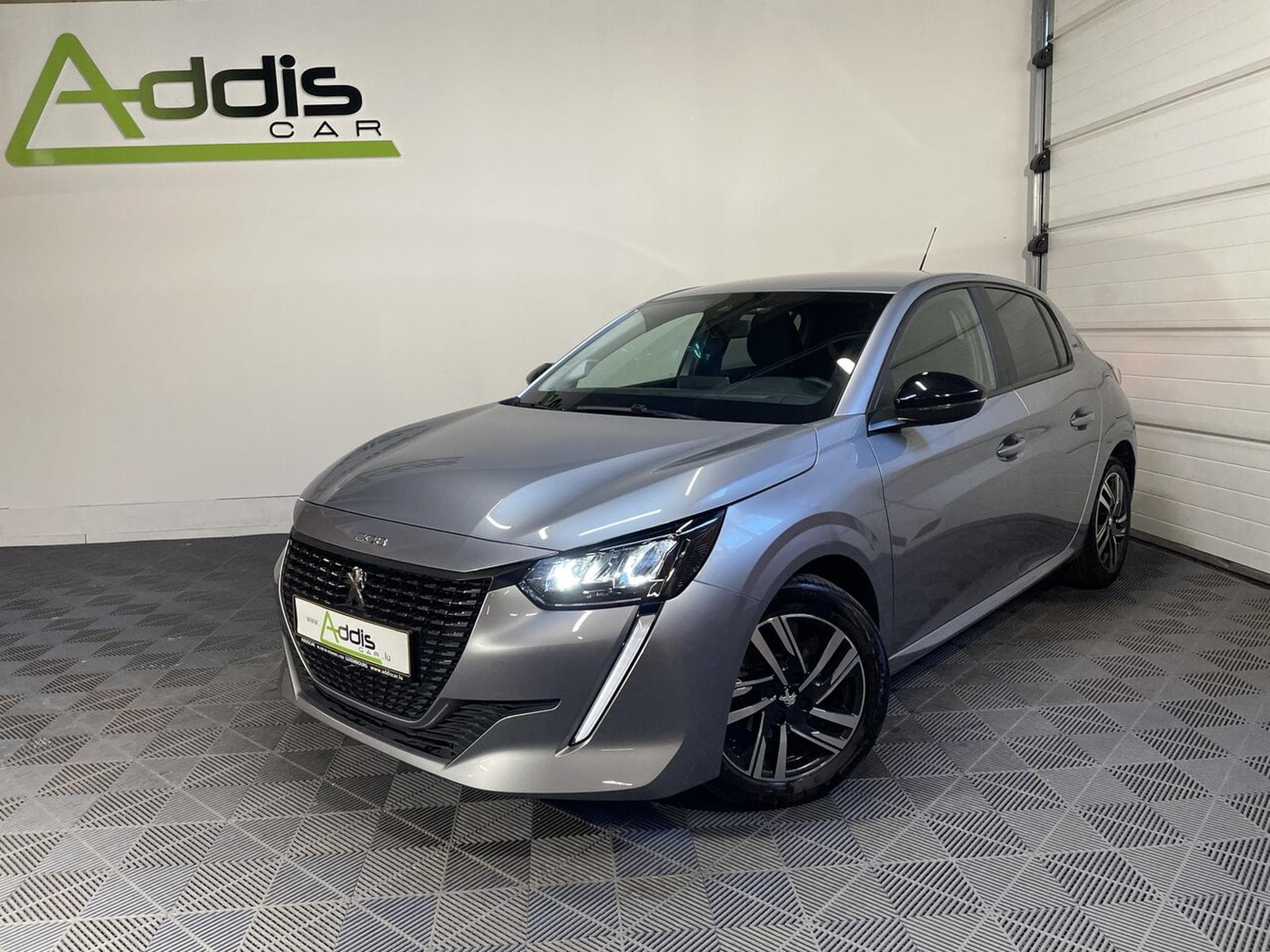 Peugeot 208 1.2 ESSENCE 75 CV ALLURE STYLE CARPLAY 5P (2023) - Foto 1