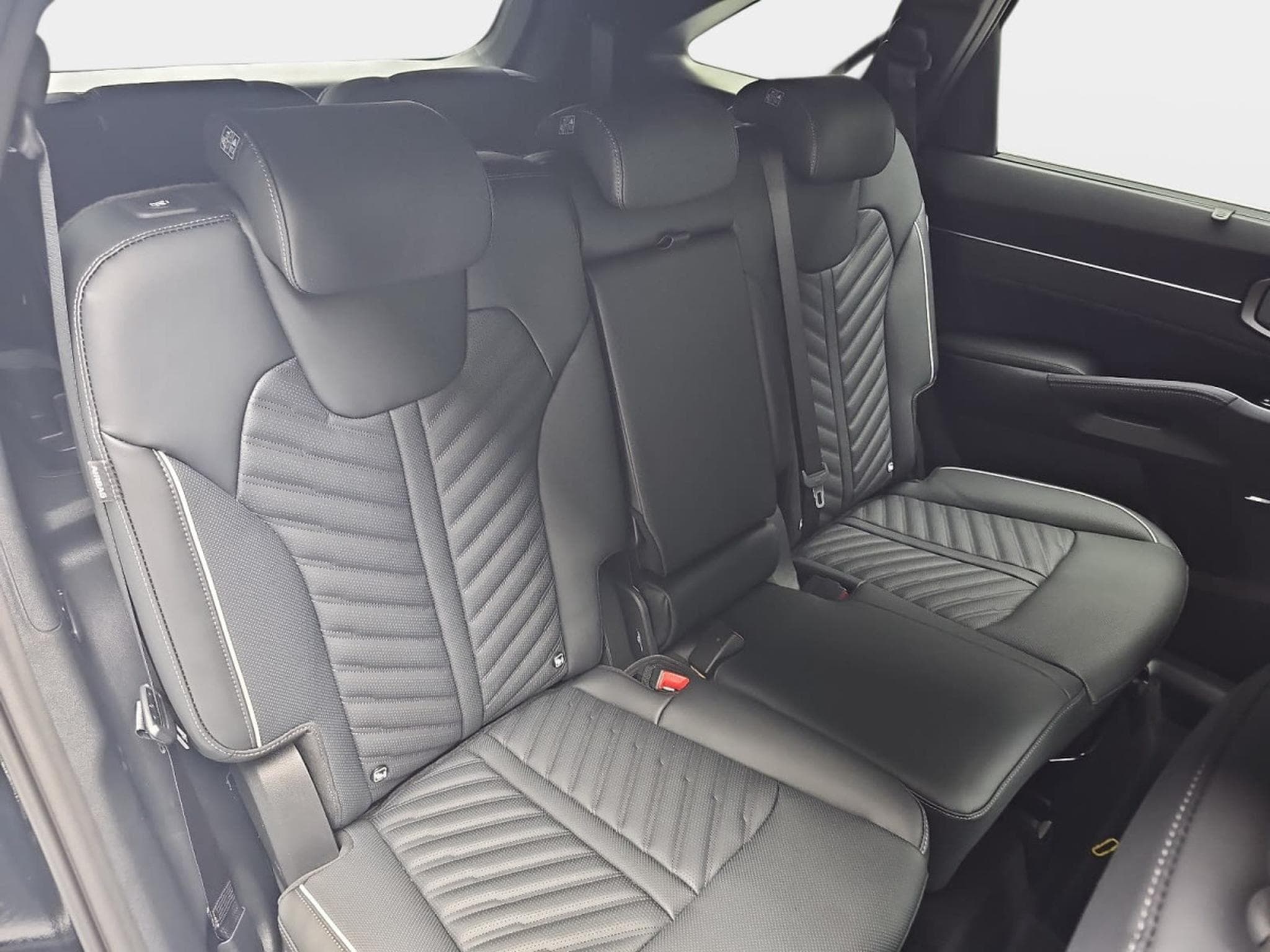 Kia Sorento 2.2 CRDI 193 DCT8 Platinum AWD (2026) - Foto 16
