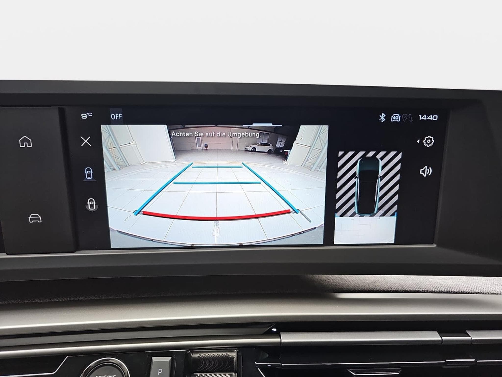 Peugeot 3008 1.2 Hybrid 145 E-DSC6 Allure (2025) - Photo 11