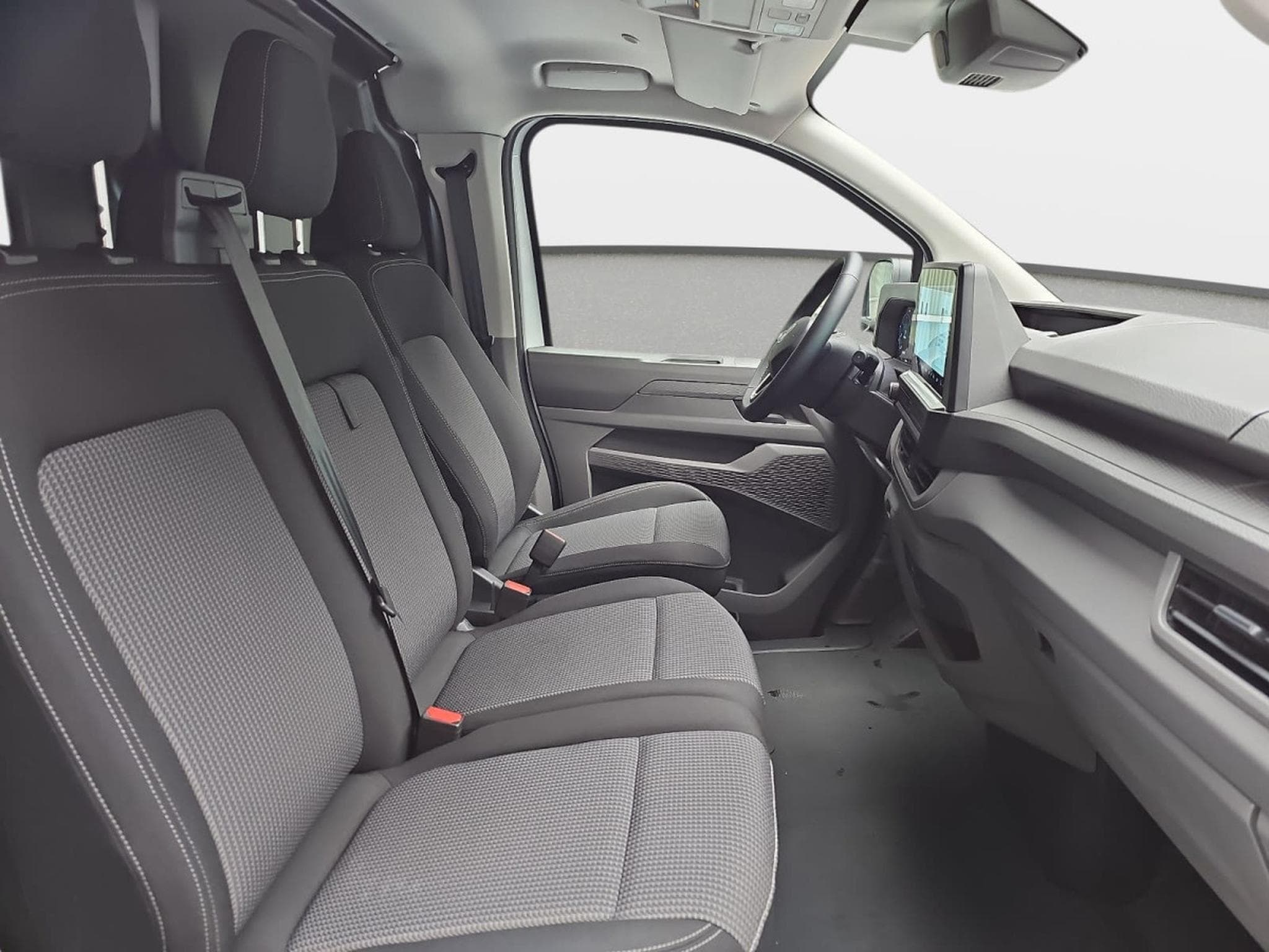 VW T6.1 2.0 TDI DSG 170 L2H1 (2025) - Photo 15