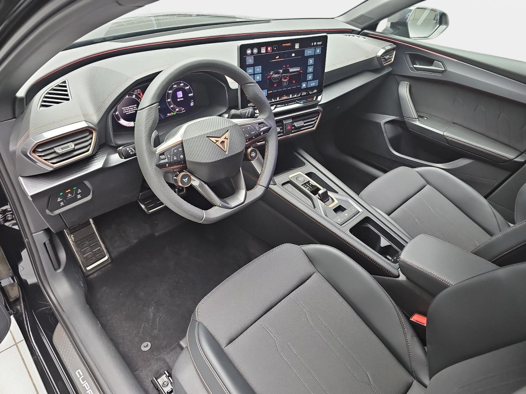 Cupra Leon 1.5 eTSi DSG 150 Kombi (2025) - Photo 13
