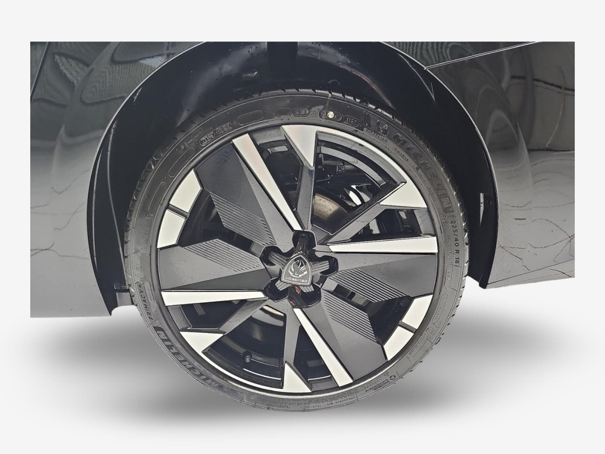 Peugeot 308 1.2 Hybrid e-DSC6 145 GT (2026) - Photo 6