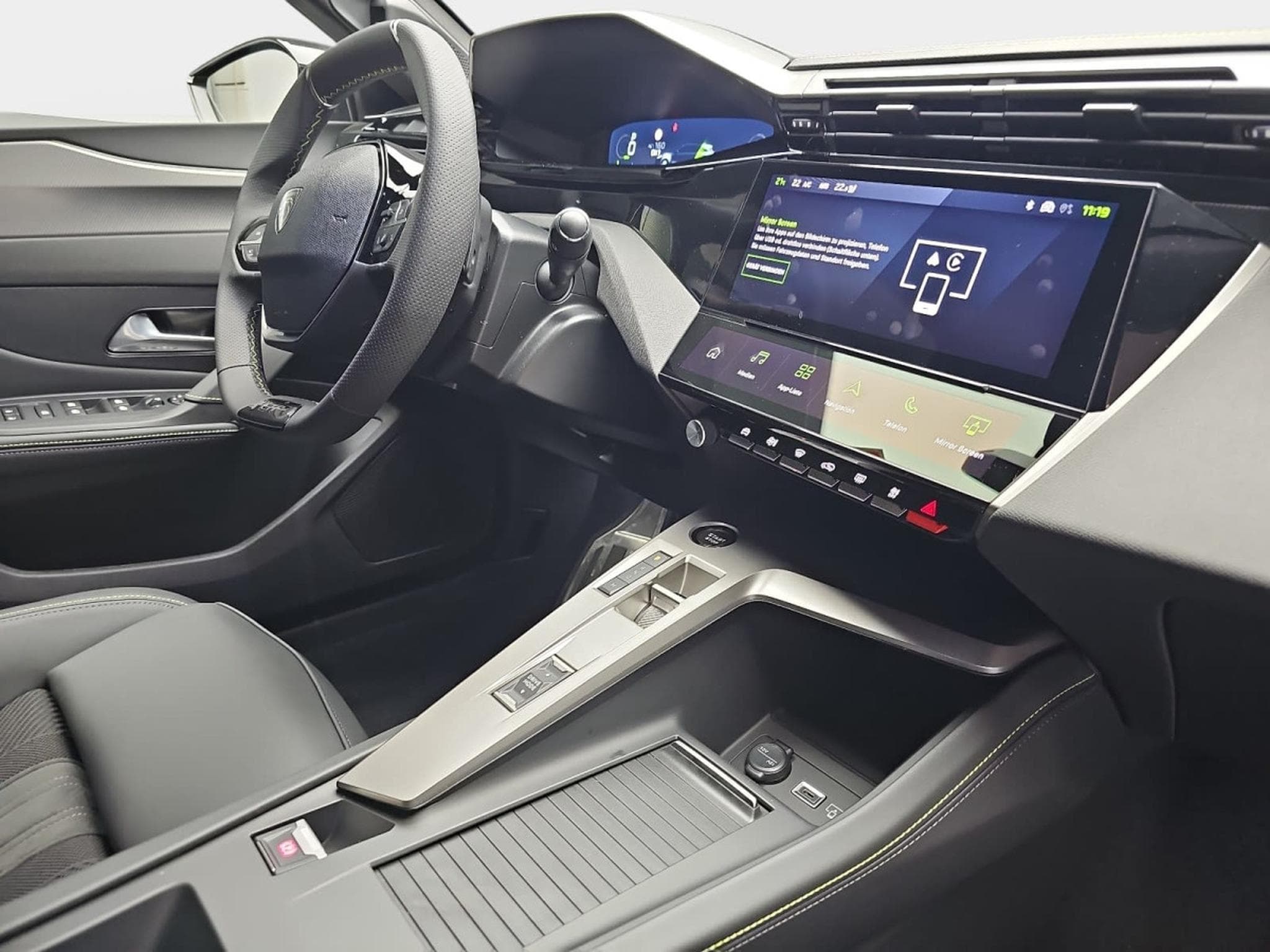 Peugeot 308 1.2 Hybrid e-DSC6 145 GT (2026) - Photo 15