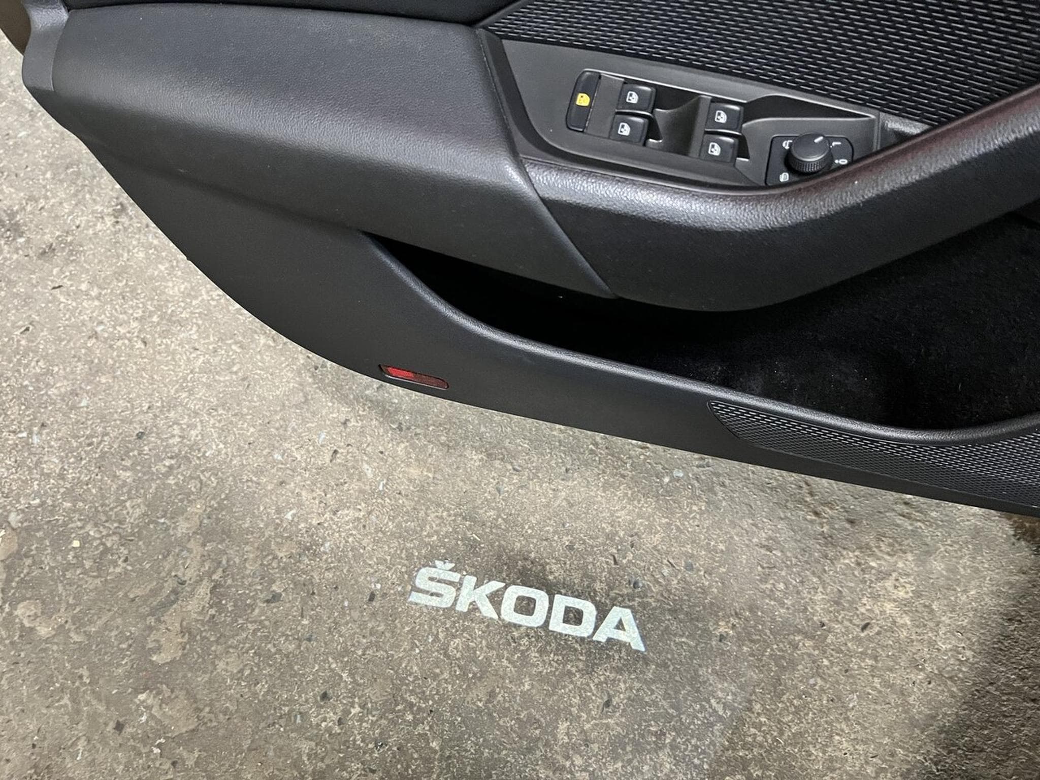Skoda Octavia Ambition+ diesel 2.0 L 116 ch (2020) - Foto 12