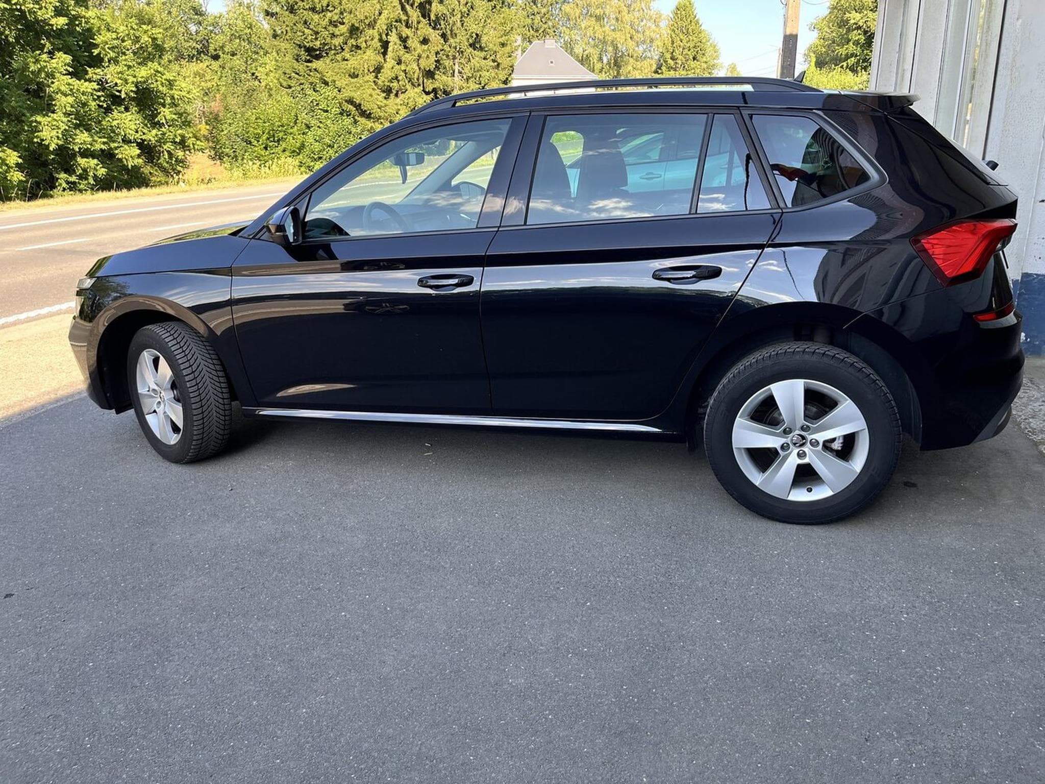 Skoda Kamiq 1.0 TSI Ambition DSG automatique (2023) - Photo 2