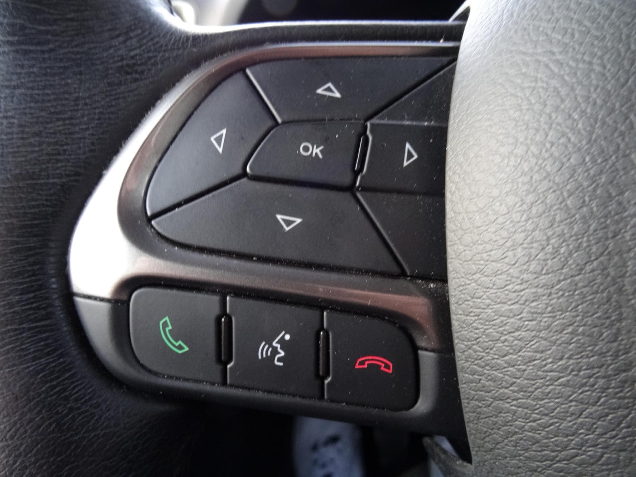 Jeep Renegade 1.0 TGDi LIMITED 4X2 (2020) - Photo 10