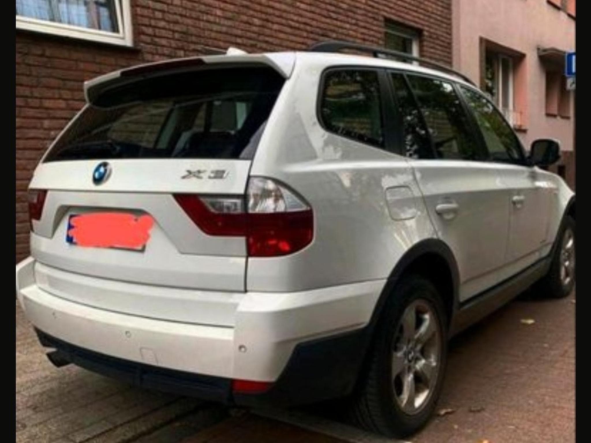 BMW X3 Xdrive 18d (2009) - Photo 2