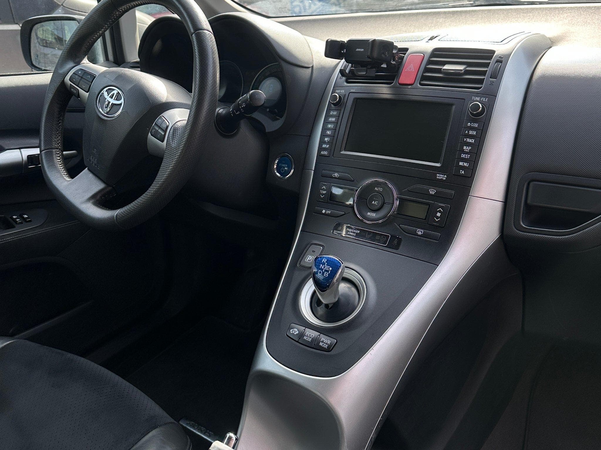 Toyota Auris (2011) - Photo 3