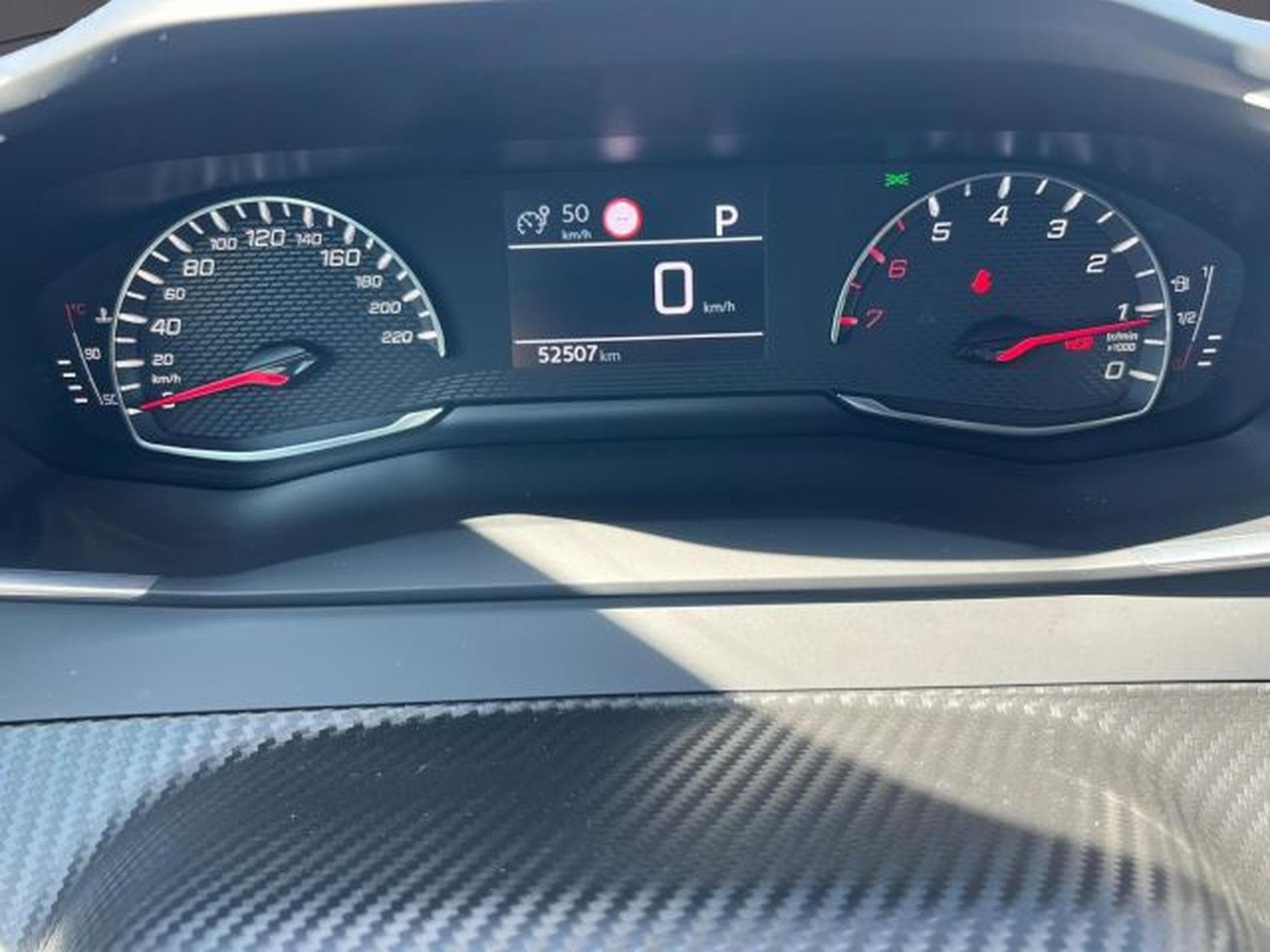 Peugeot 2008 2008 Allure KLIMA,NAVI,PDC,360CAM,SHZ,TEMPOMAT (2021) - Photo 11