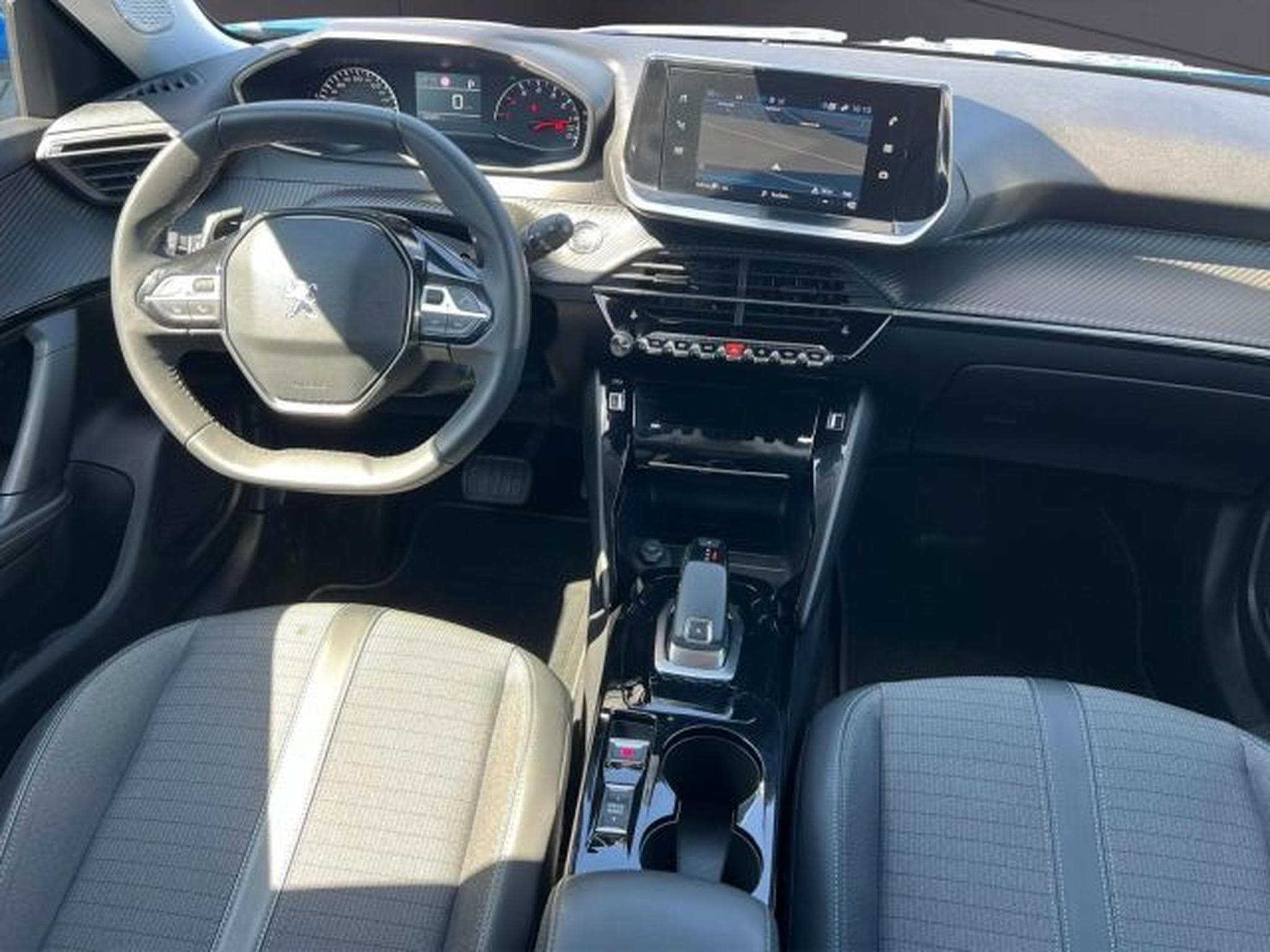 Peugeot 2008 2008 Allure KLIMA,NAVI,PDC,360CAM,SHZ,TEMPOMAT (2021) - Photo 14