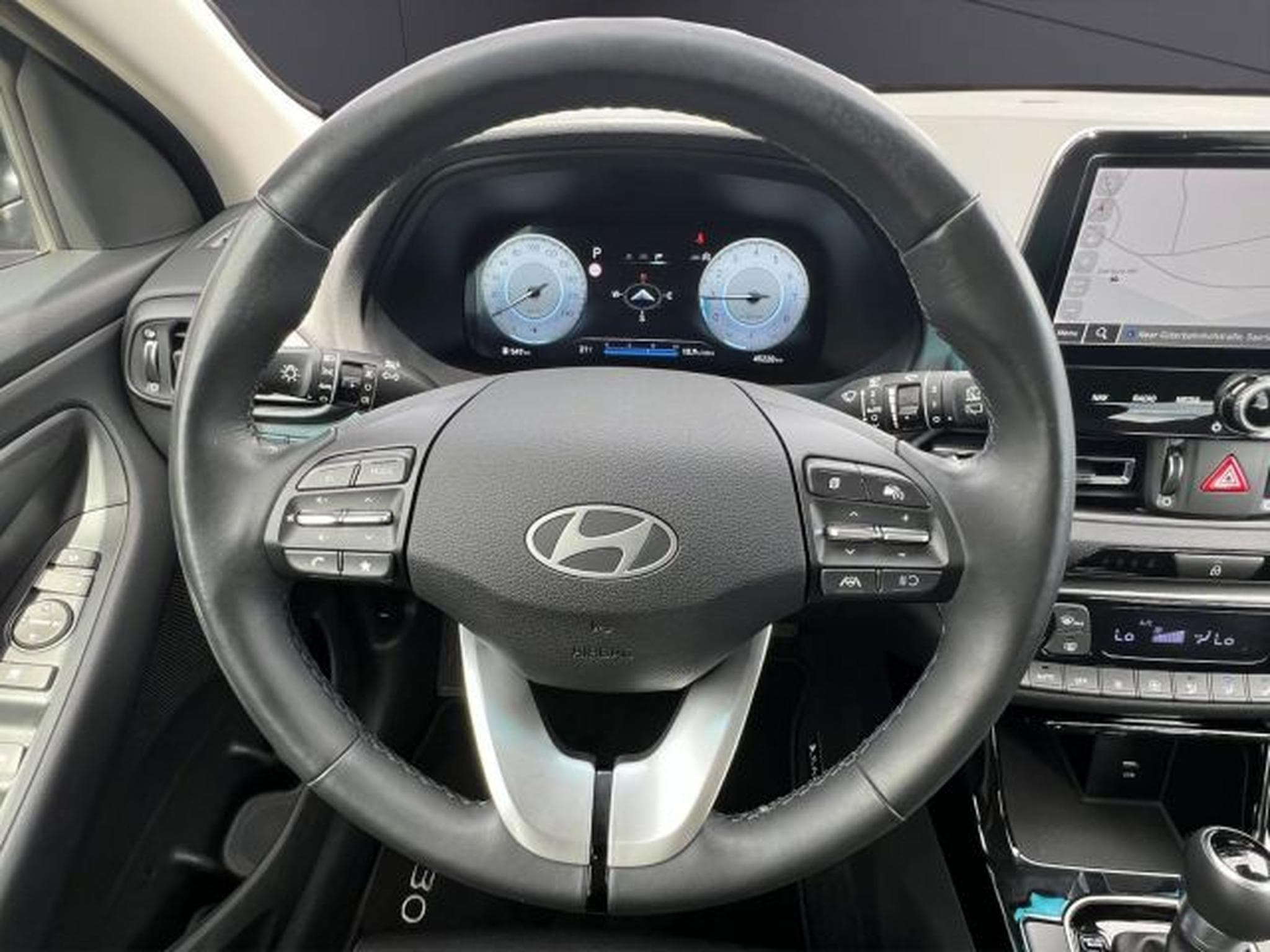 Hyundai i30 i30 KLIMA,NAVI,TEMPOMAT,PDC,RFK,AUTOMATIK,BT (2024) - Photo 8