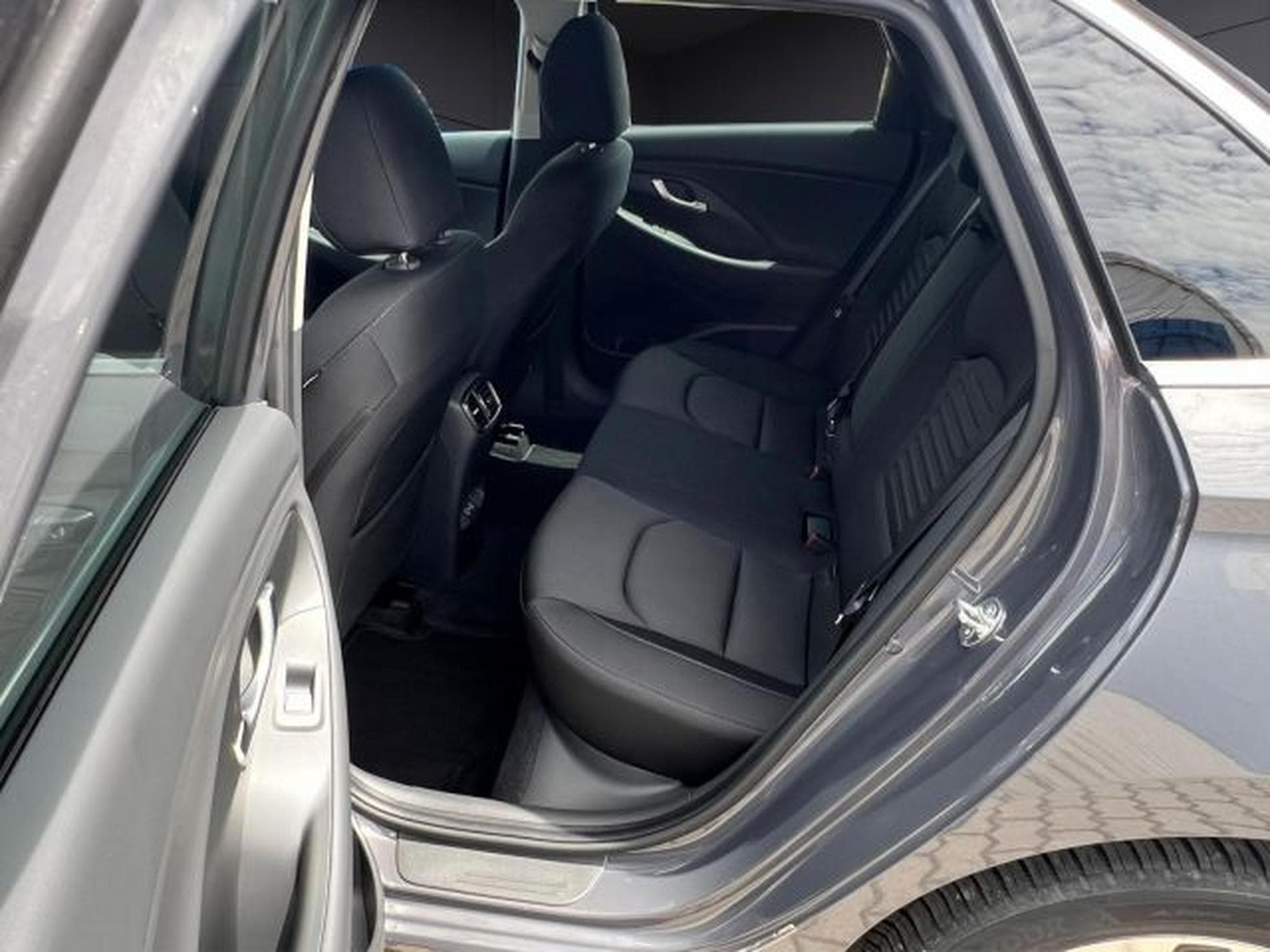 Hyundai i30 i30 KLIMA,NAVI,TEMPOMAT,PDC,RFK,AUTOMATIK,BT (2024) - Photo 9
