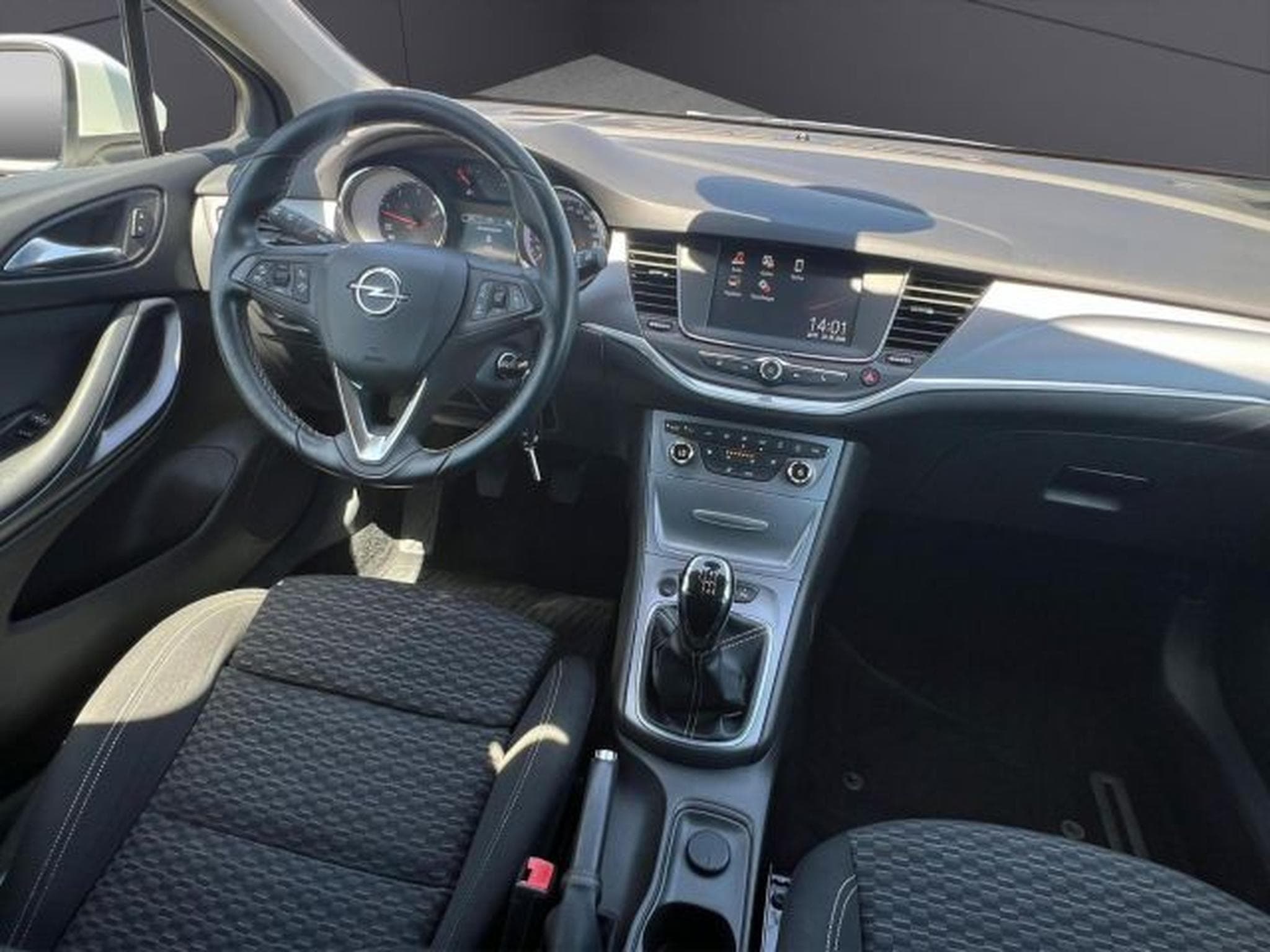 Opel Astra Astra K Sports Tourer Business KLIMA,PDC,SHZ,ESP (2017) - Photo 12