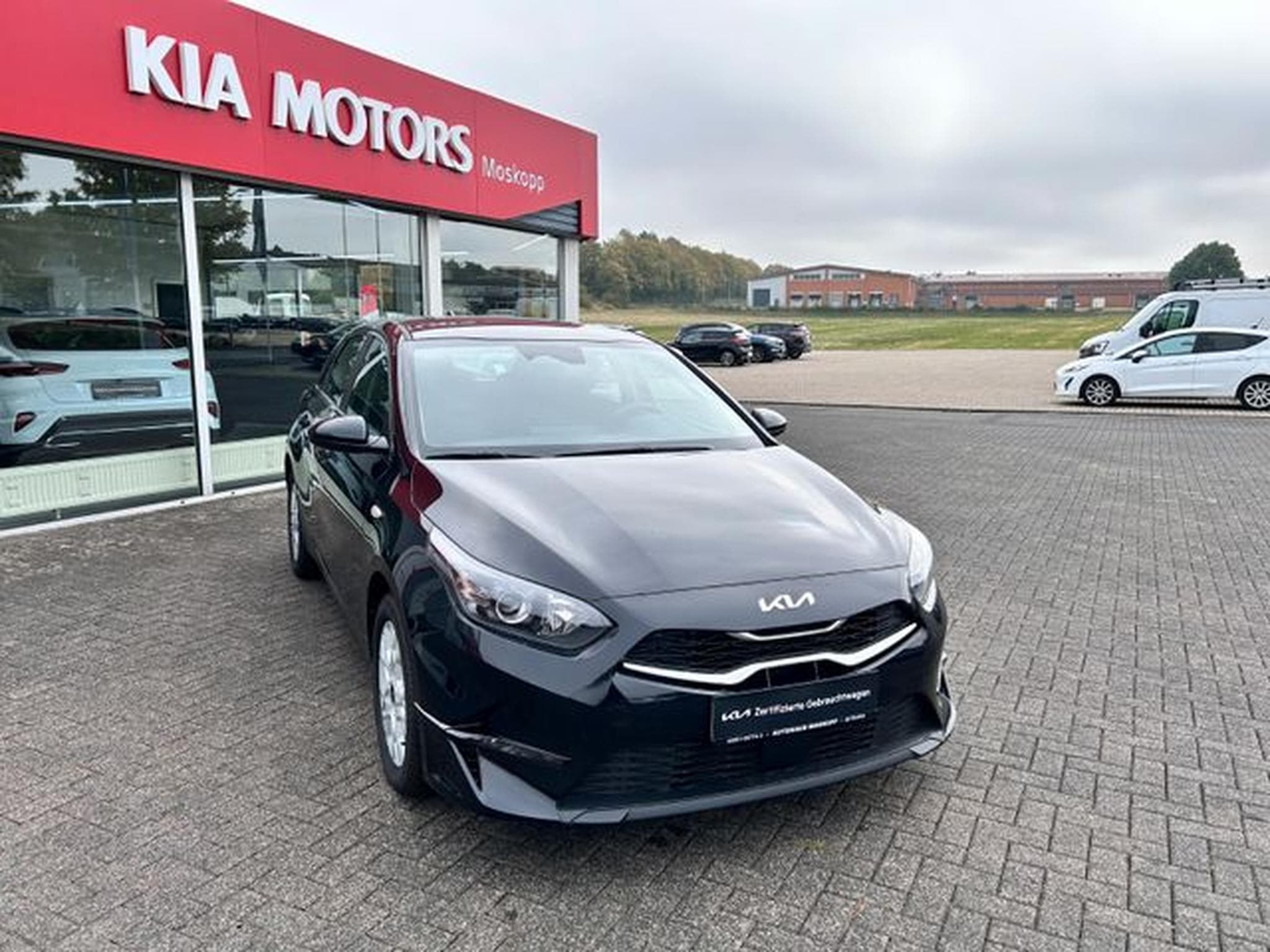 Kia Ceed Ceed 1.5 T-GDI DCT Vision Komfort+ Navi Kamera (2024) - Photo 1