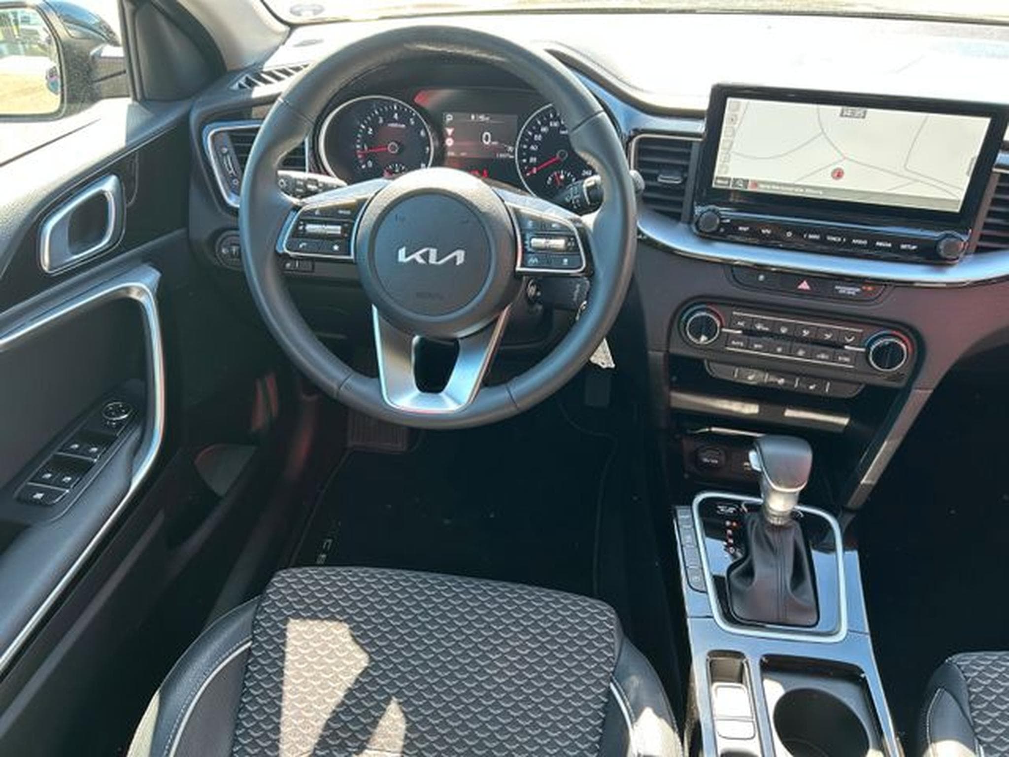 Kia XCeed XCeed 1,5T DCT Vision Komfort Navi LED Kamera (2025) - Foto 13