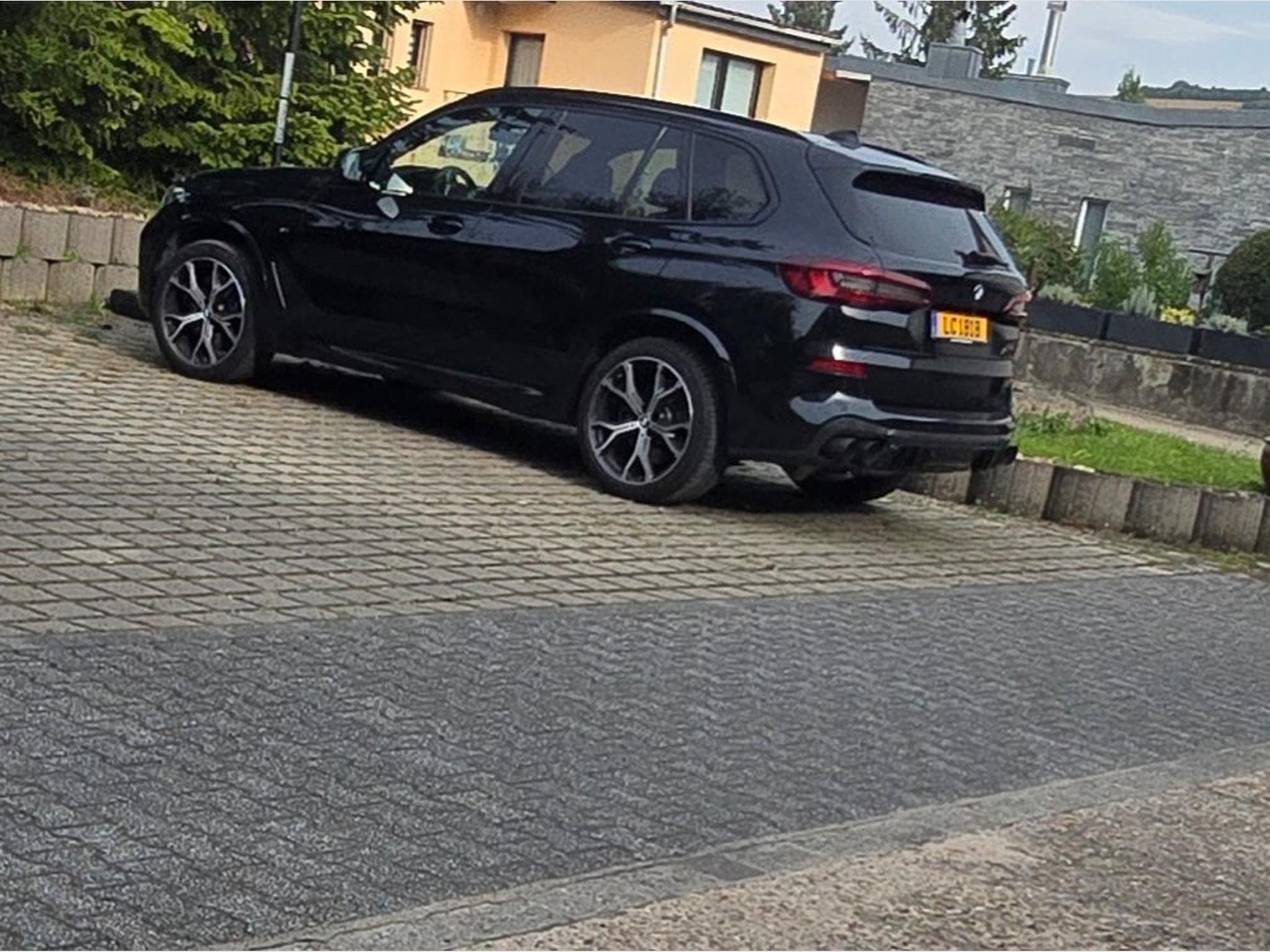 BMW X5M M50i (2021) - Photo 2