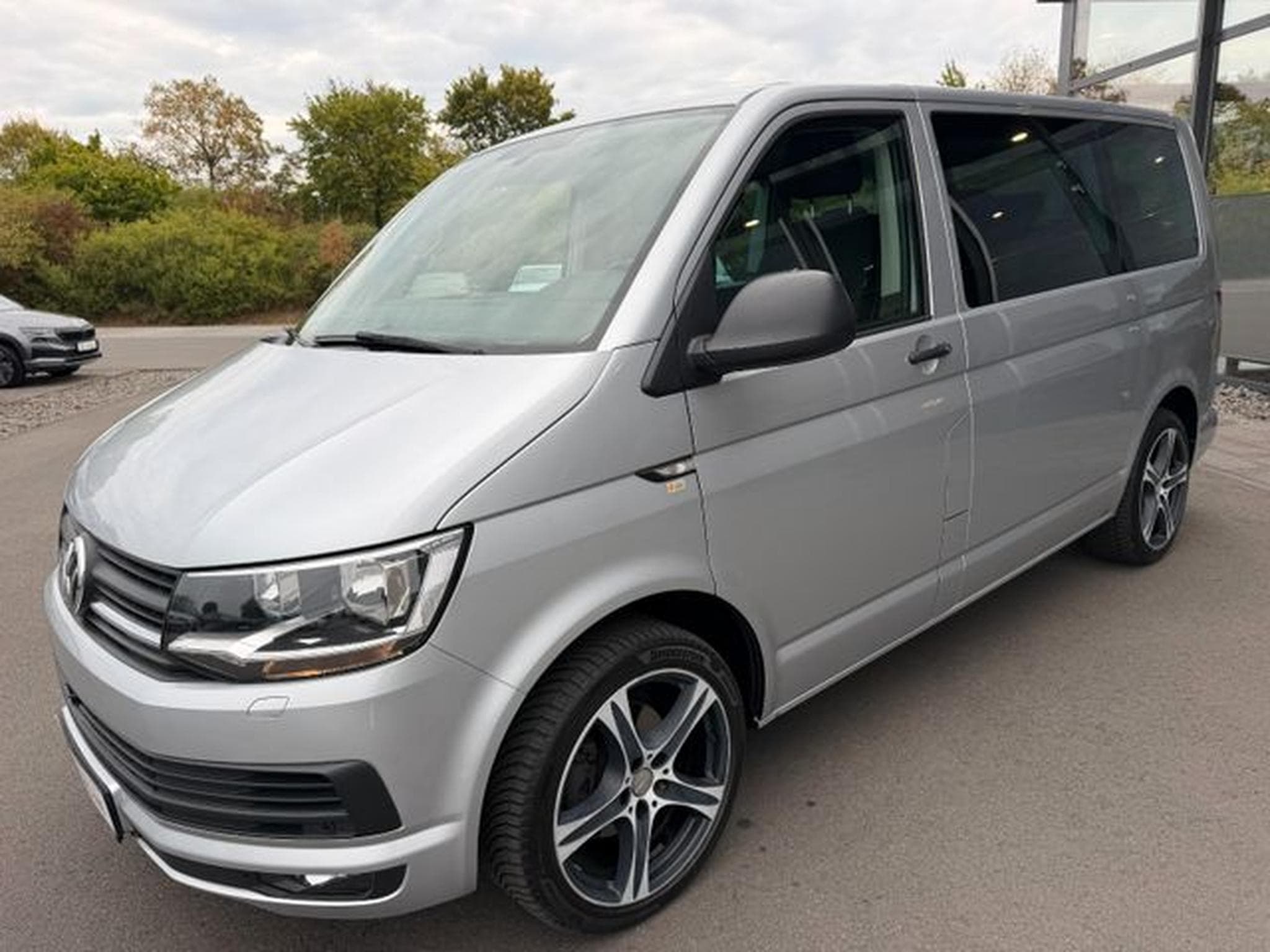 VW T6.1 T6 Bus Multivan Navi Kamera Standheizung AHK ACC (2019) - Photo 1