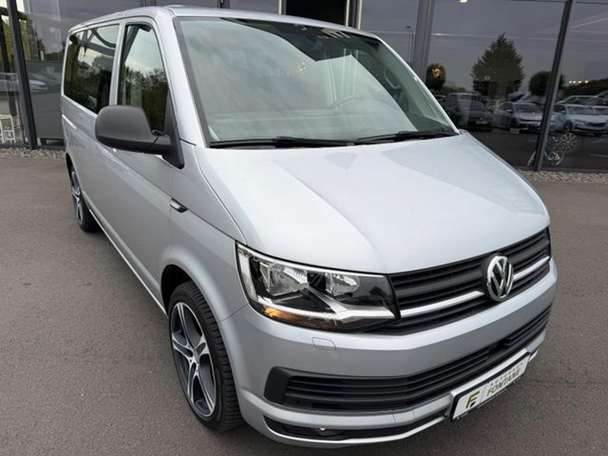 VW T6.1 T6 Bus Multivan Navi Kamera Standheizung AHK ACC (2019) - Photo 4