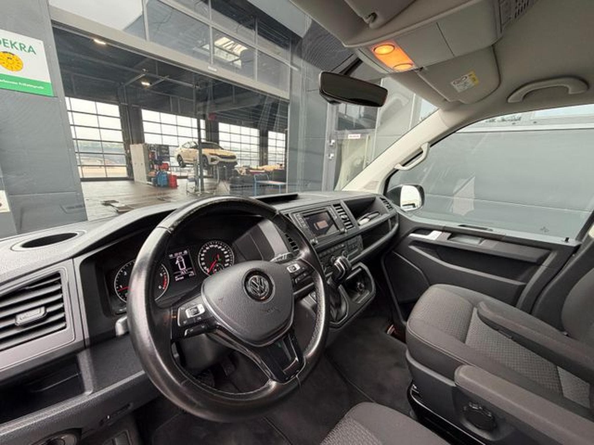 VW T6.1 T6 Bus Multivan Navi Kamera Standheizung AHK ACC (2019) - Photo 12