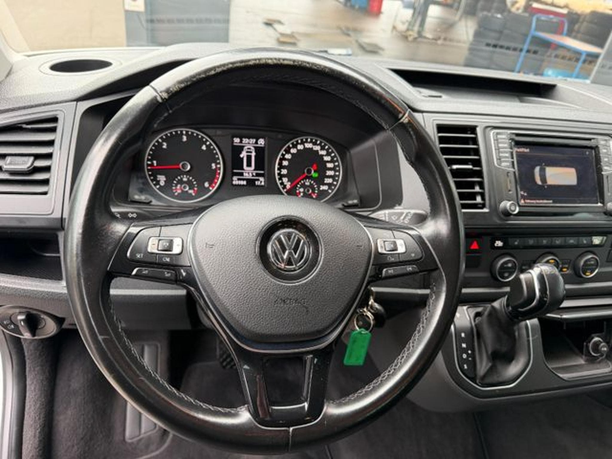 VW T6.1 T6 Bus Multivan Navi Kamera Standheizung AHK ACC (2019) - Photo 13