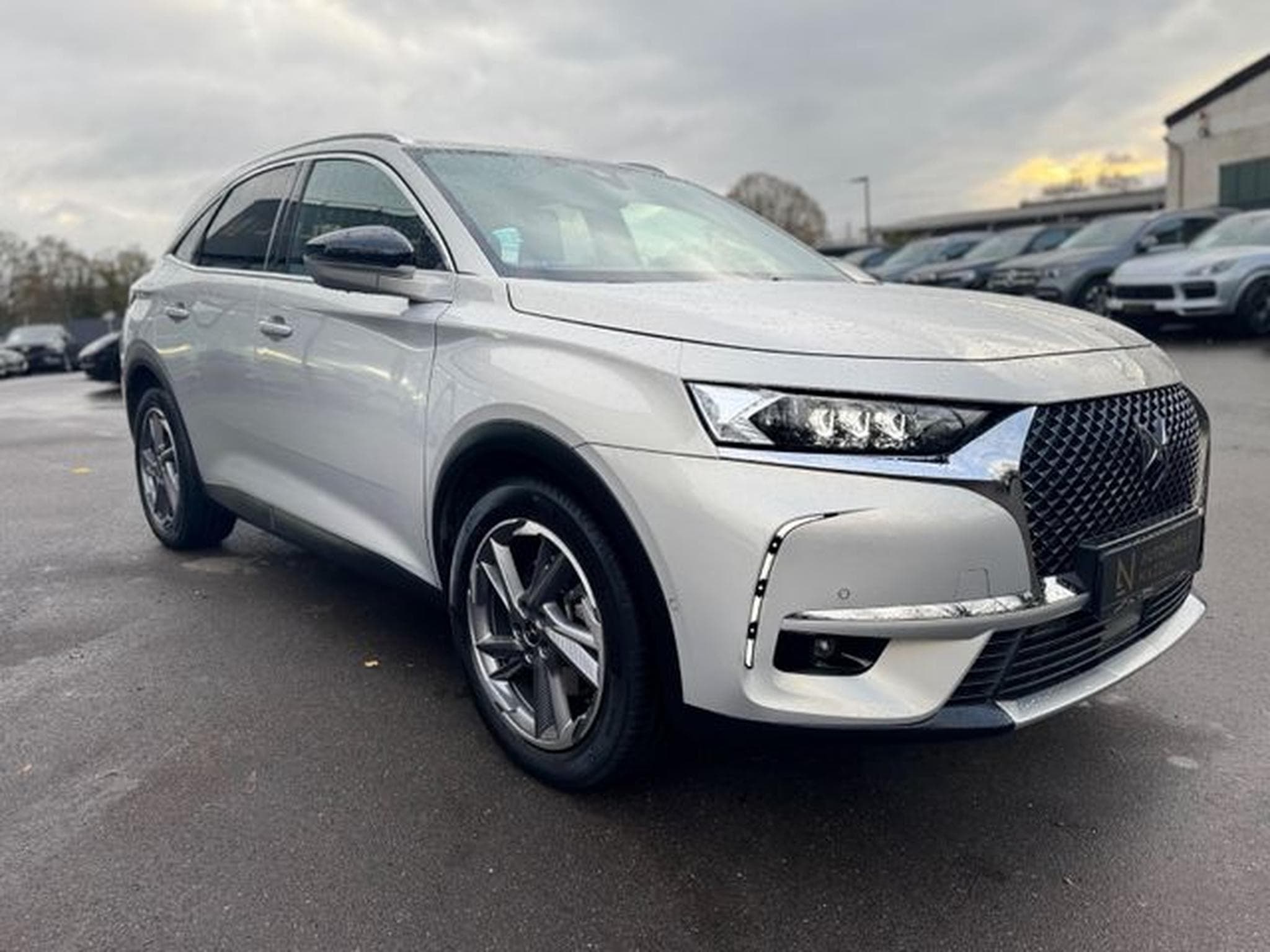 DS Automobiles DS7 DS7 E-TENSE 300 KW OPERA 4X4*LED*NAVI* (2022) - Photo 4