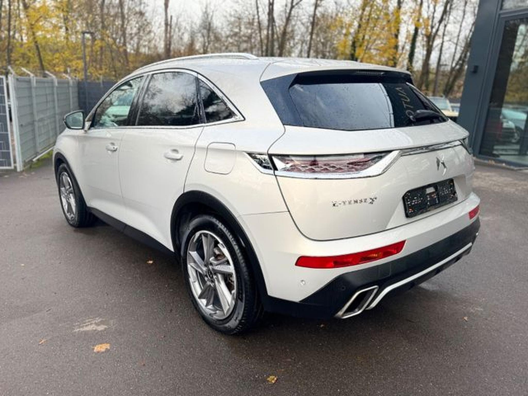 DS Automobiles DS7 DS7 E-TENSE 300 KW OPERA 4X4*LED*NAVI* (2022) - Photo 8