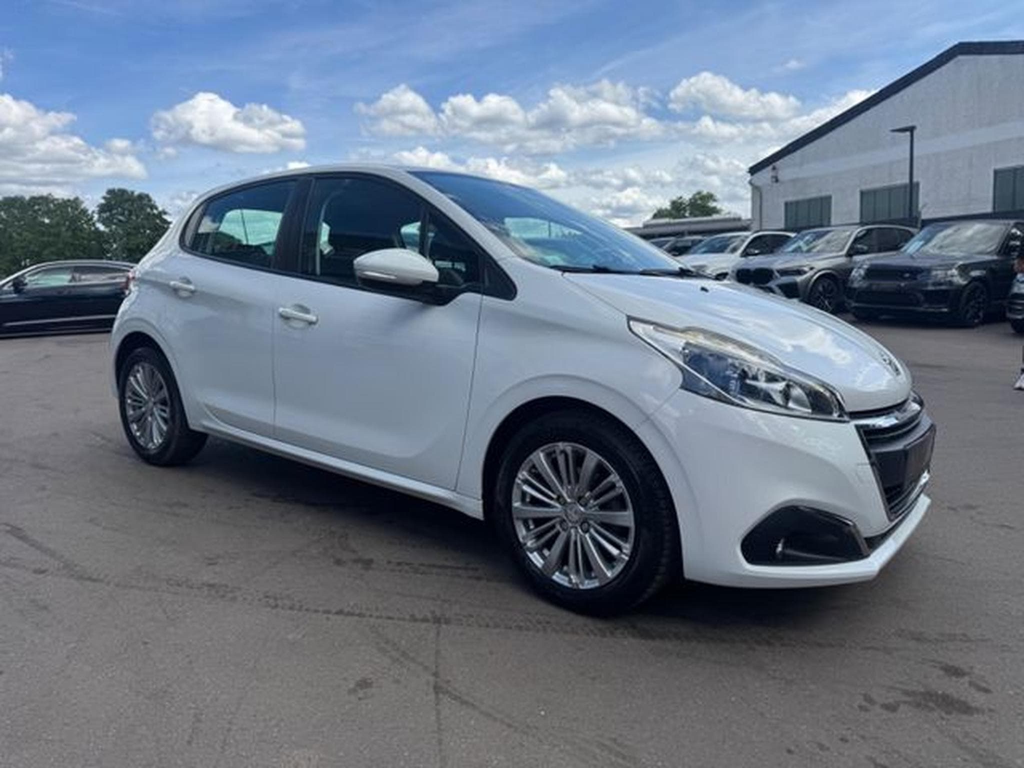 Peugeot 208 208 1.6 STYLE BLUEHDI*5.TÜRIG*KLIMA*2.HD*EURO.6* (2017) - Photo 5