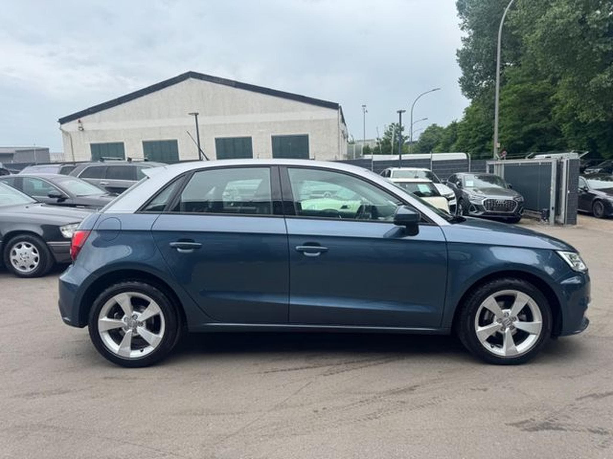 Audi A1 A1 SPORTBACK SPORT *AUT*KLIMA*SHZ*LED*NAVI* (2017) - Photo 14