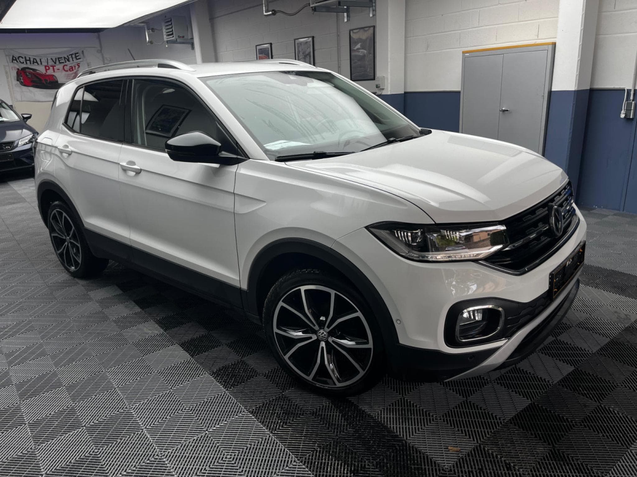 VW T-Cross 1.0 essence 116 DSG (2020) - Photo 1
