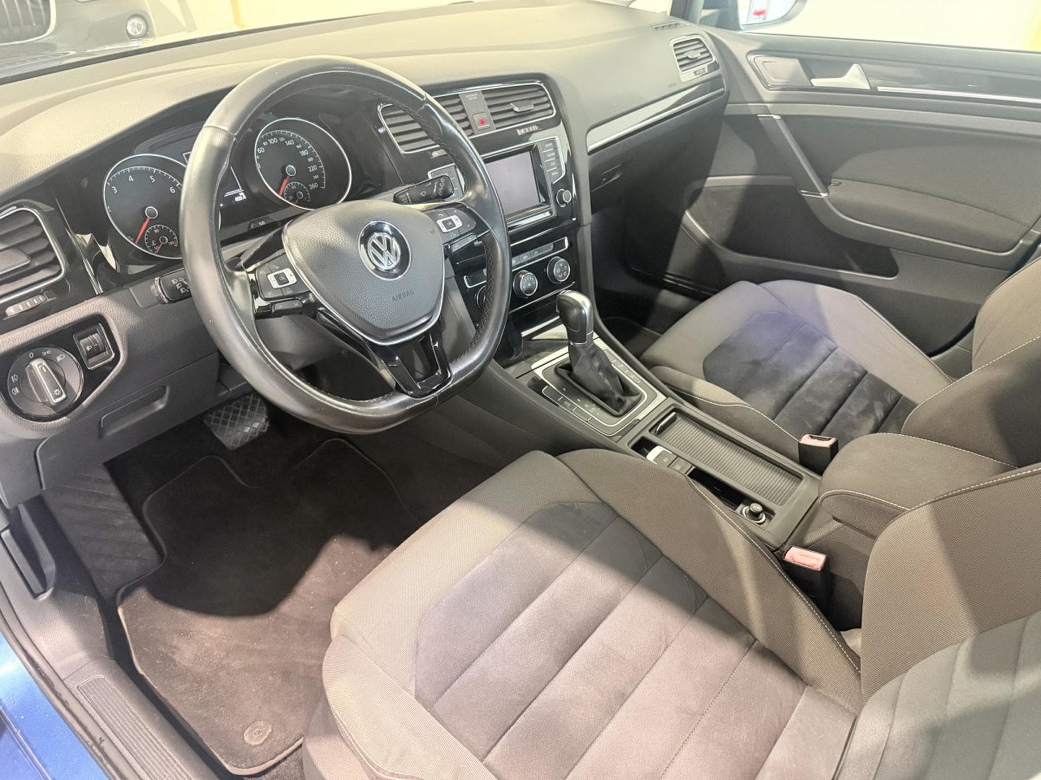 VW Golf 1.4 Tsi 122 DSG Comfortline (2014) - Photo 4