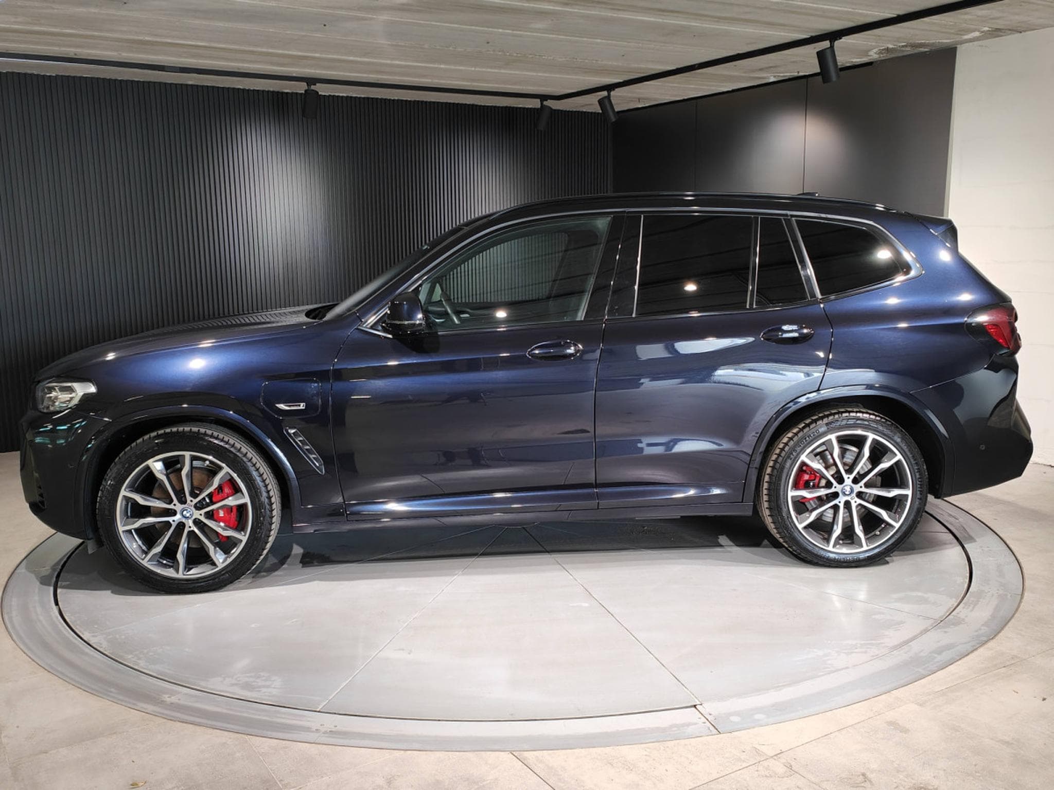 BMW X3 XDRIVE 30E PHEV PACK M CARPLAY CAMERA TOIT PANO OUVRANT CUIR (2022) - Photo 5