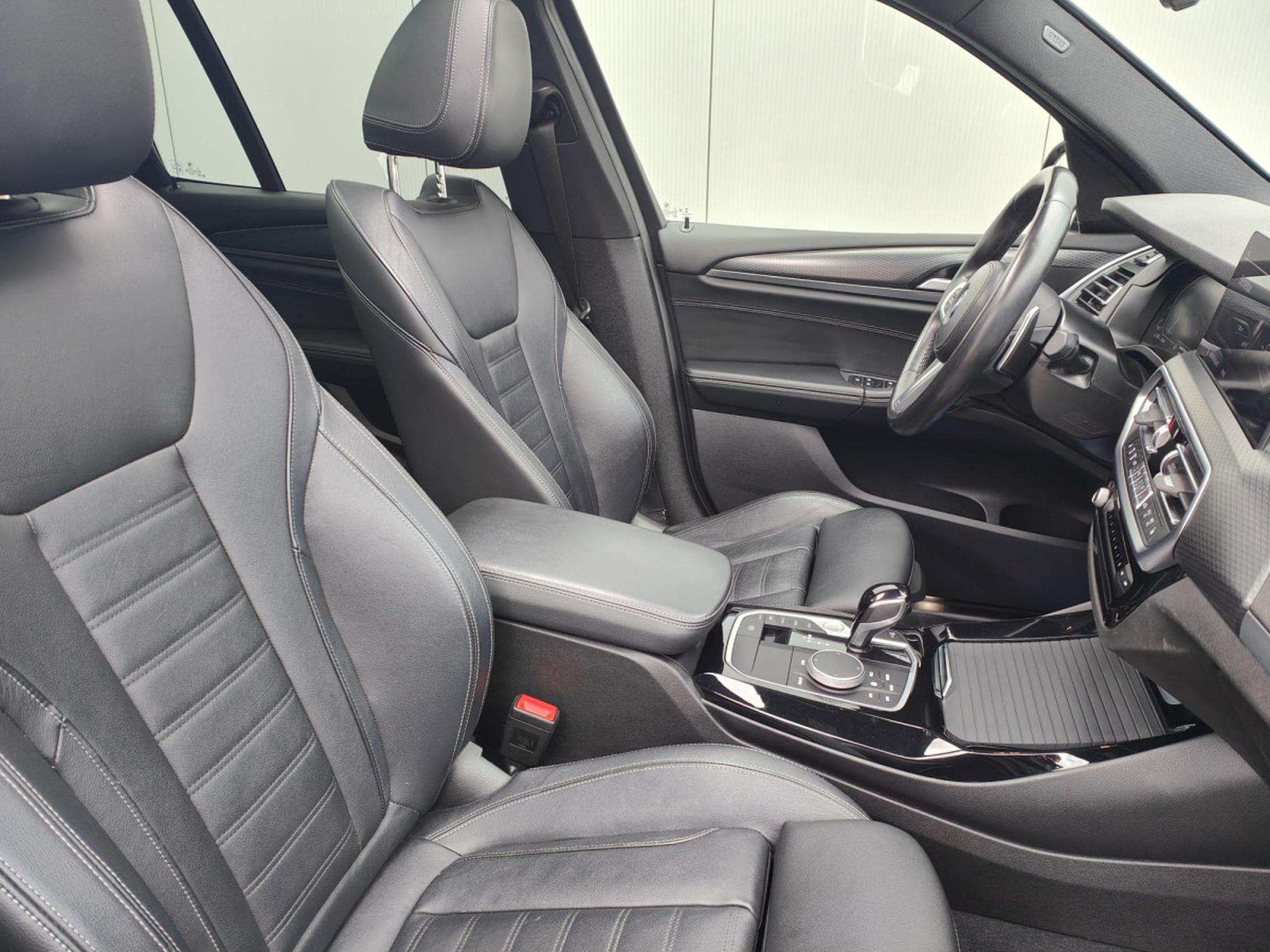 BMW X3 XDRIVE 30E PHEV PACK M CARPLAY CAMERA TOIT PANO OUVRANT CUIR (2022) - Photo 7