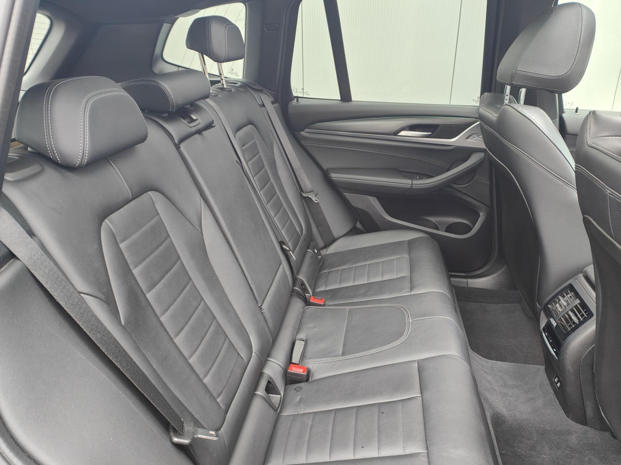 BMW X3 XDRIVE 30E PHEV PACK M CARPLAY CAMERA TOIT PANO OUVRANT CUIR (2022) - Photo 9