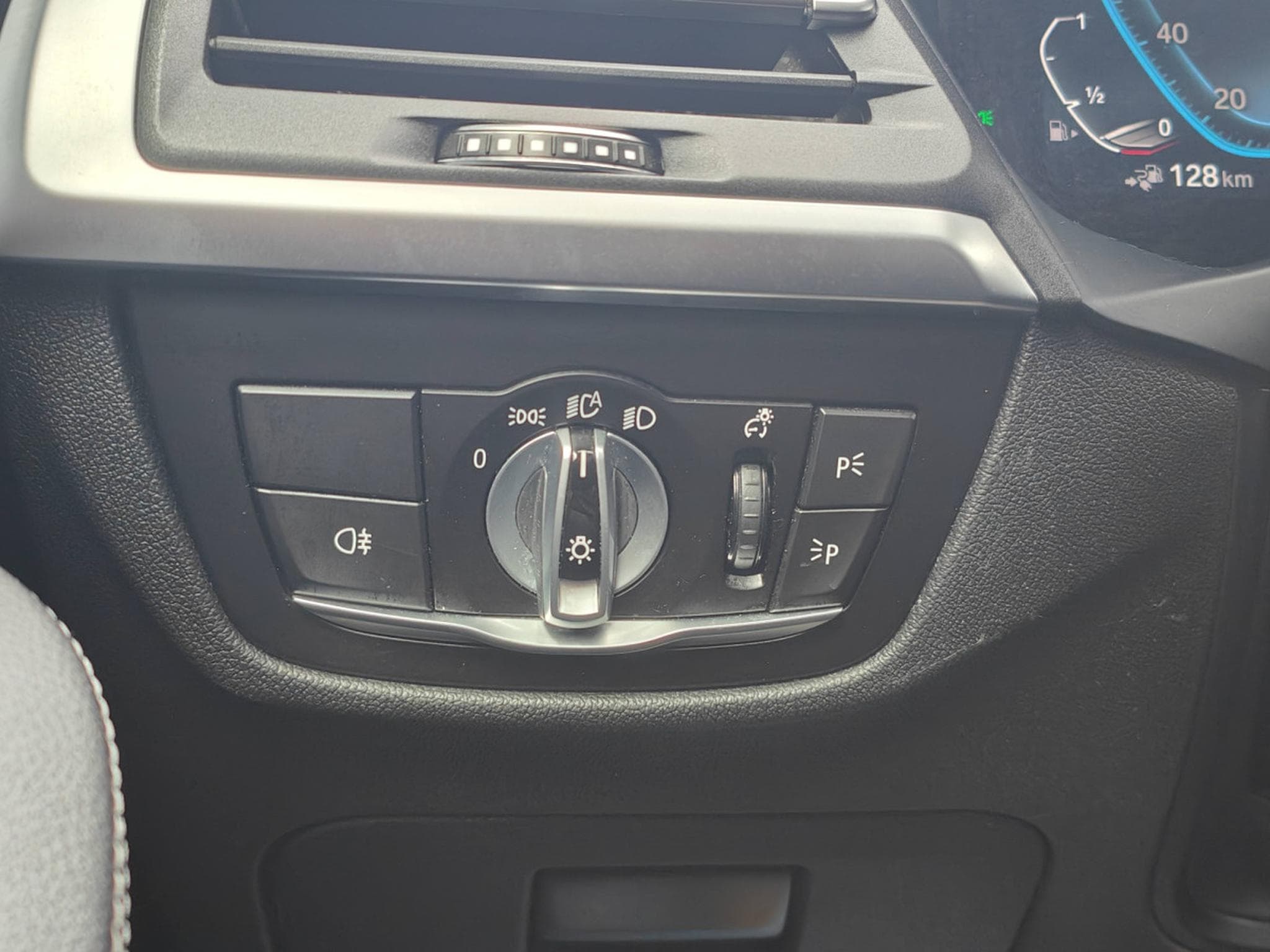 BMW X3 XDRIVE 30E PHEV PACK M CARPLAY CAMERA TOIT PANO OUVRANT CUIR (2022) - Photo 23
