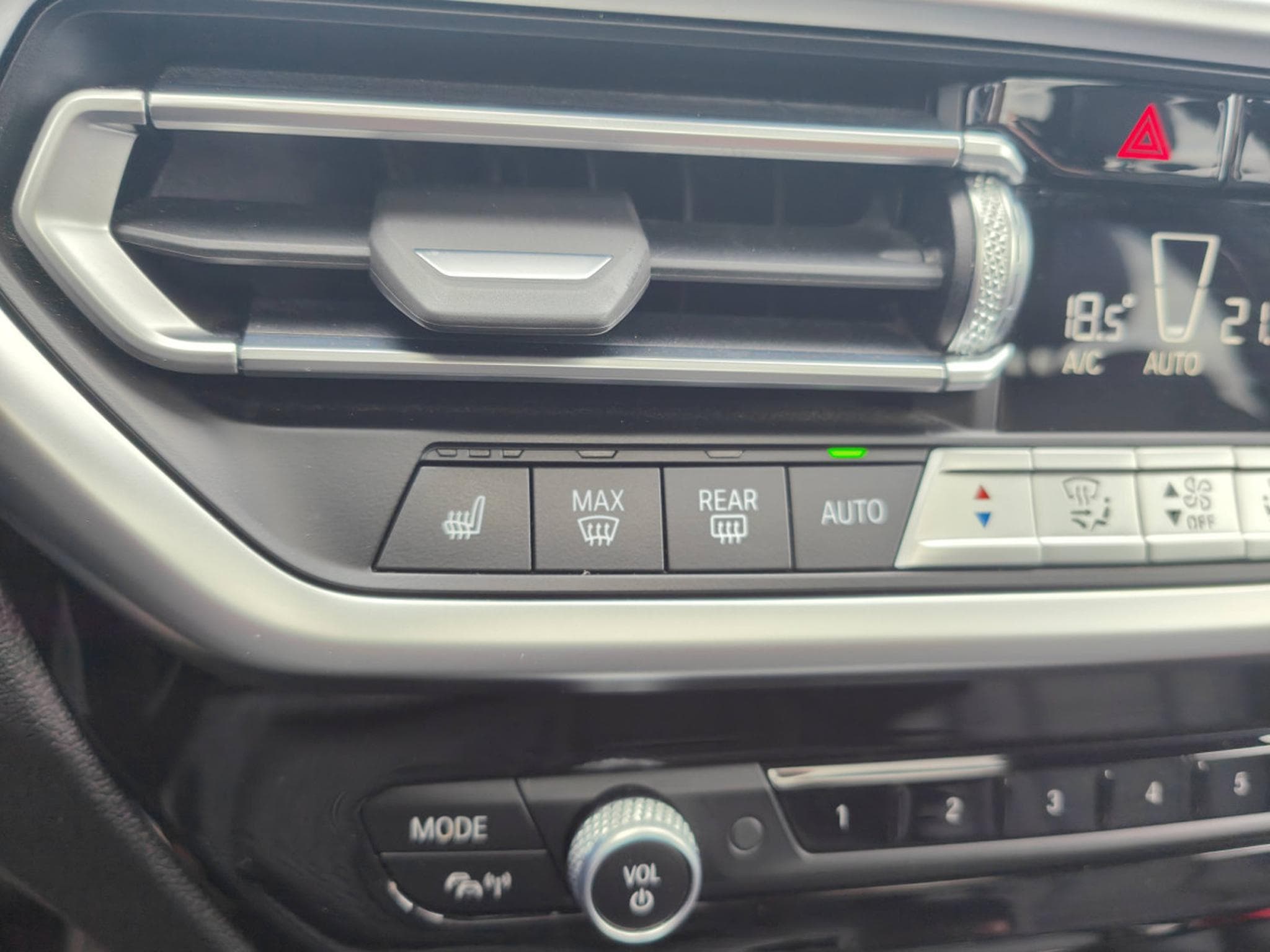 BMW X3 XDRIVE 30E PHEV PACK M CARPLAY CAMERA TOIT PANO OUVRANT CUIR (2022) - Photo 27