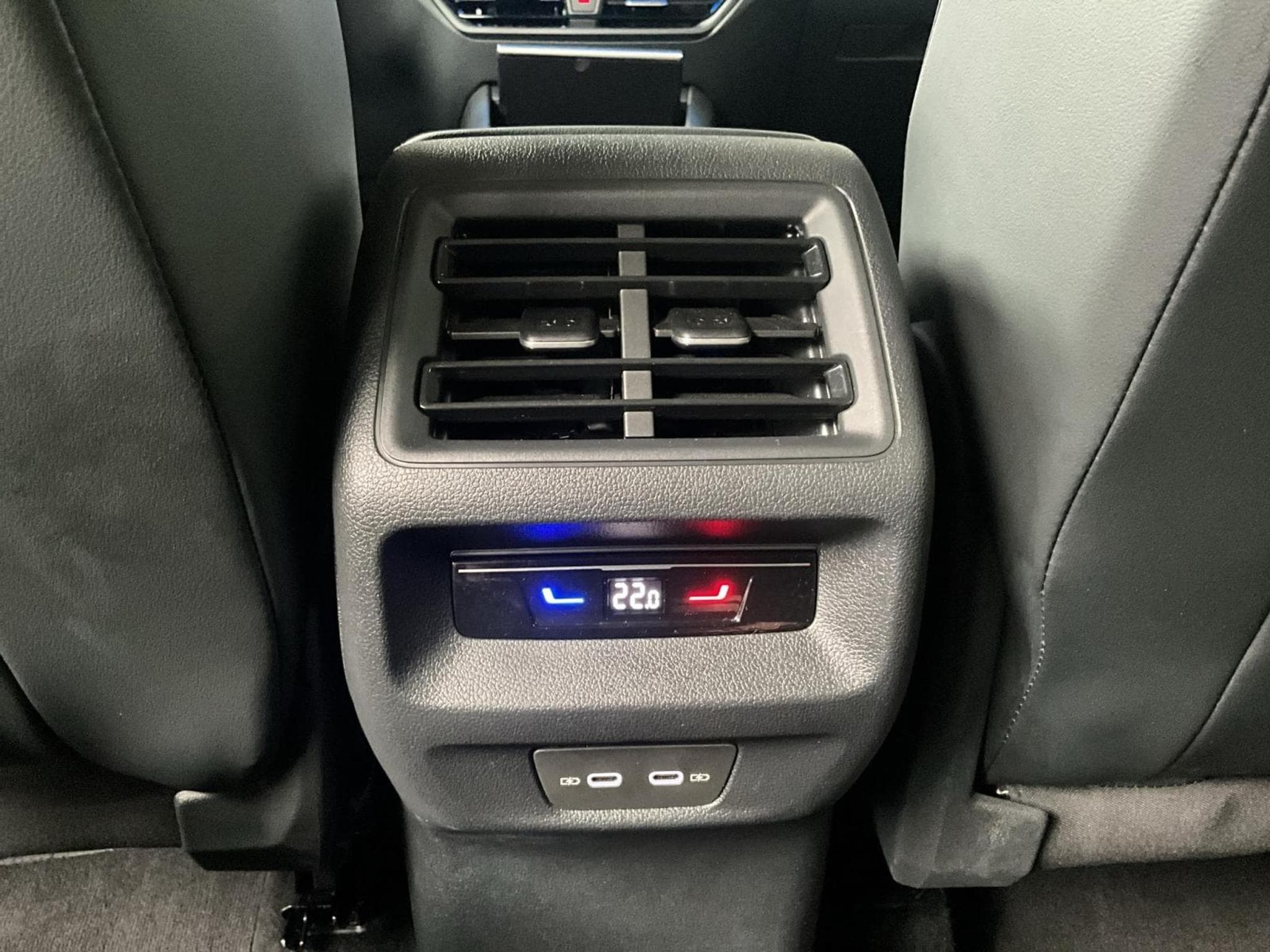 VW Tiguan Life+DSG+P.Info.+AHK+LED+Navi (2025) - Foto 18
