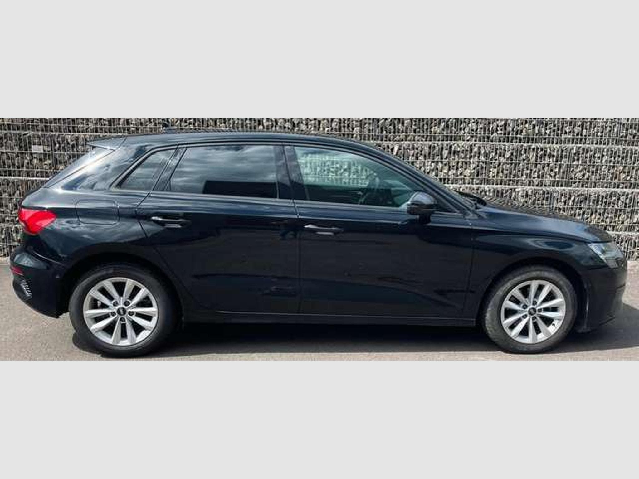 Audi A3 A3 Sportback 35 TFSI S tronic // Garantie 12 Mois✅ (2022) - Photo 4
