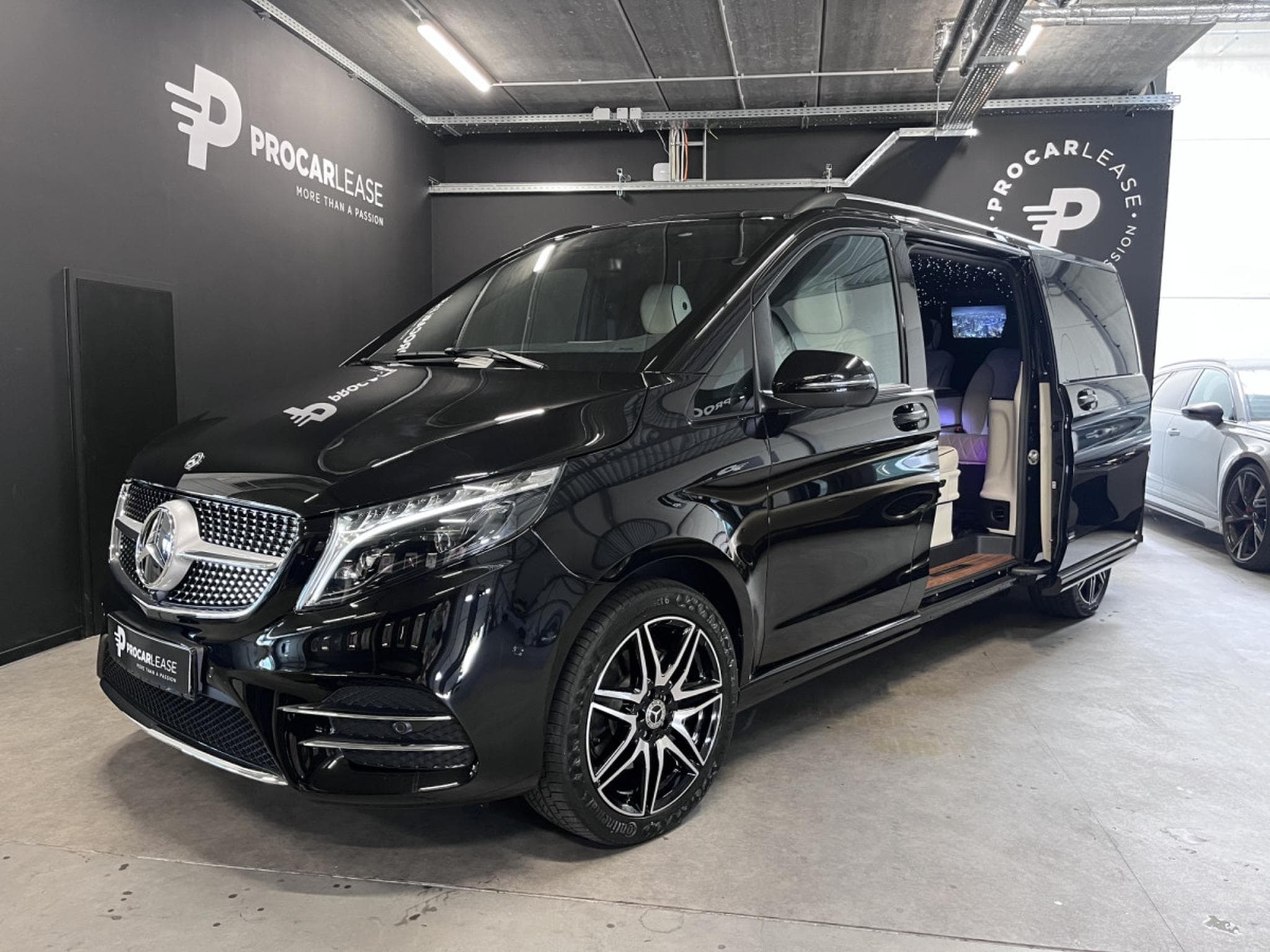 Mercedes V 300 V300 D VIP EXTRA LANG L3/ STOCK/**FULL** (2024) - Photo 1