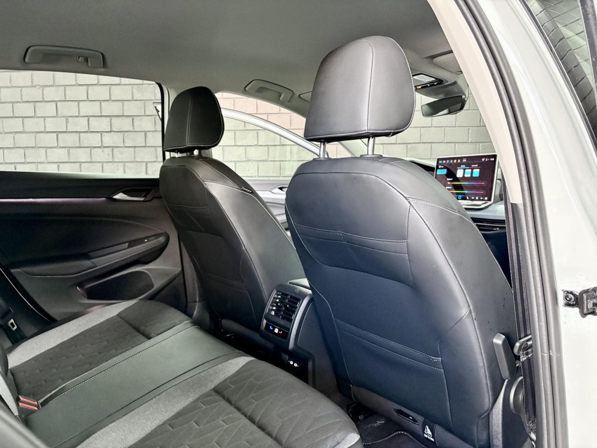 VW Golf Life GOAL 2.0 TDI 150 CV DSG 7 ***Caméra***Attelage*** (2025) - Photo 21