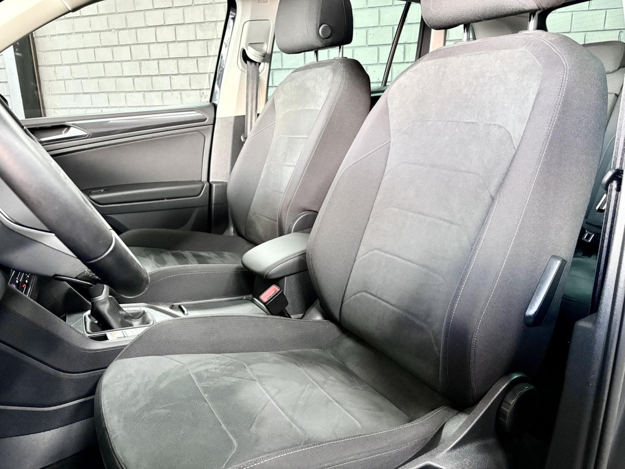 VW Tiguan Elegance 2.0 TDI 150CV DSG7 *PANO* MATRIX *ACC * (2022) - Photo 7
