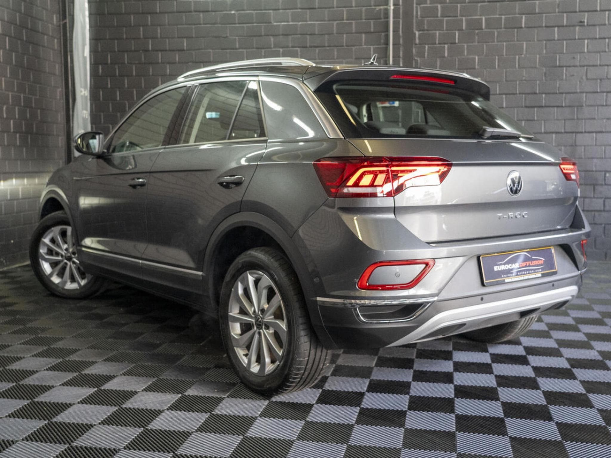 VW T-Roc Style 2.0 TDI 150CV DSG 7 * Sièges Chauffants * Caméra * (2024) - Photo 4