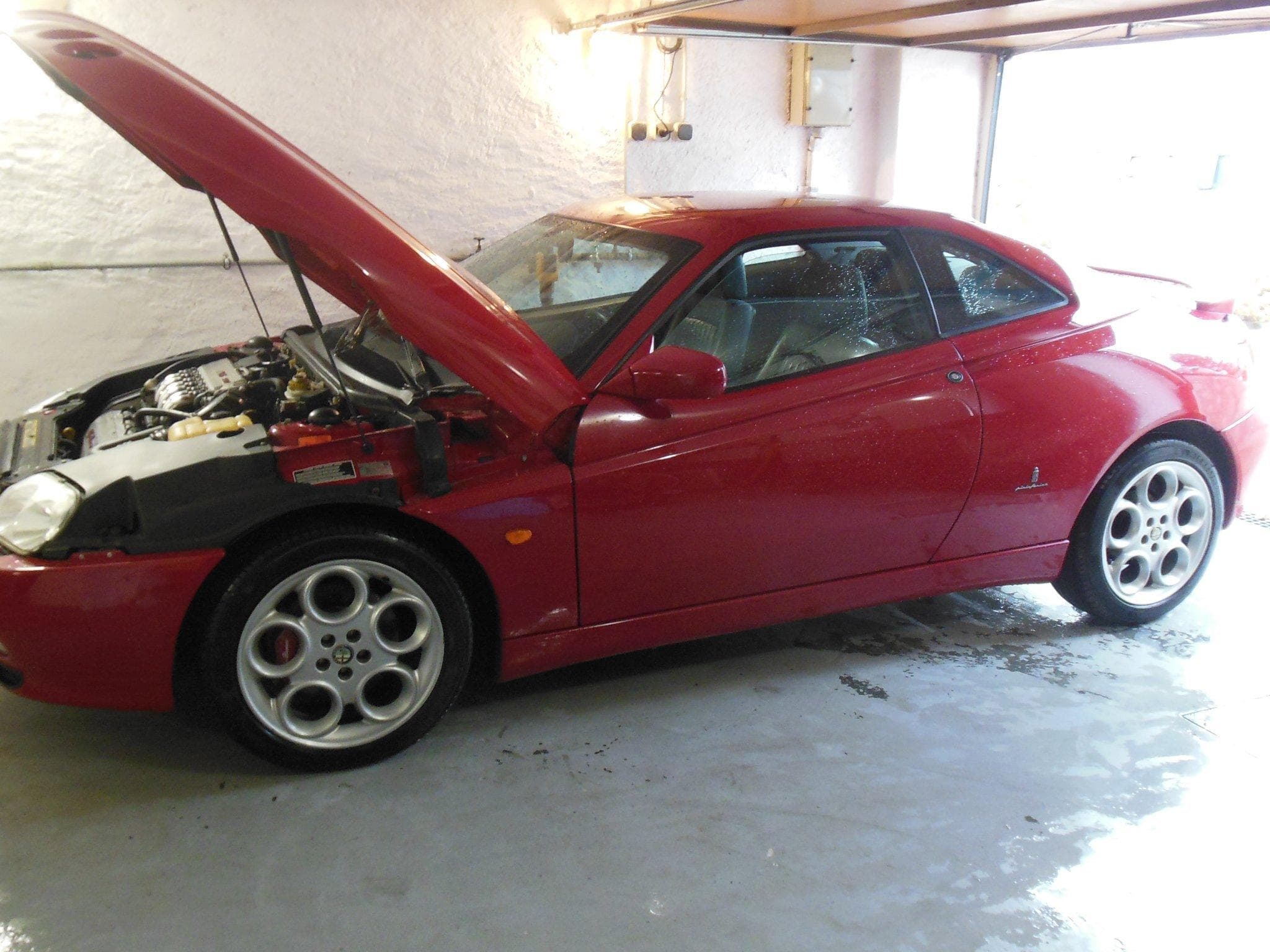 Alfa-Romeo GTV 3 litres v6 busso 24 soupapes (2003) - Photo 9